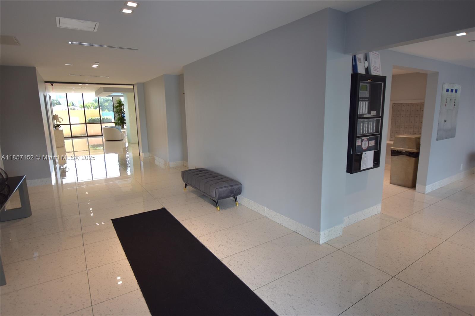 Photo of 20301 Country Club Dr #1425, Aventura, Florida, 33180 -