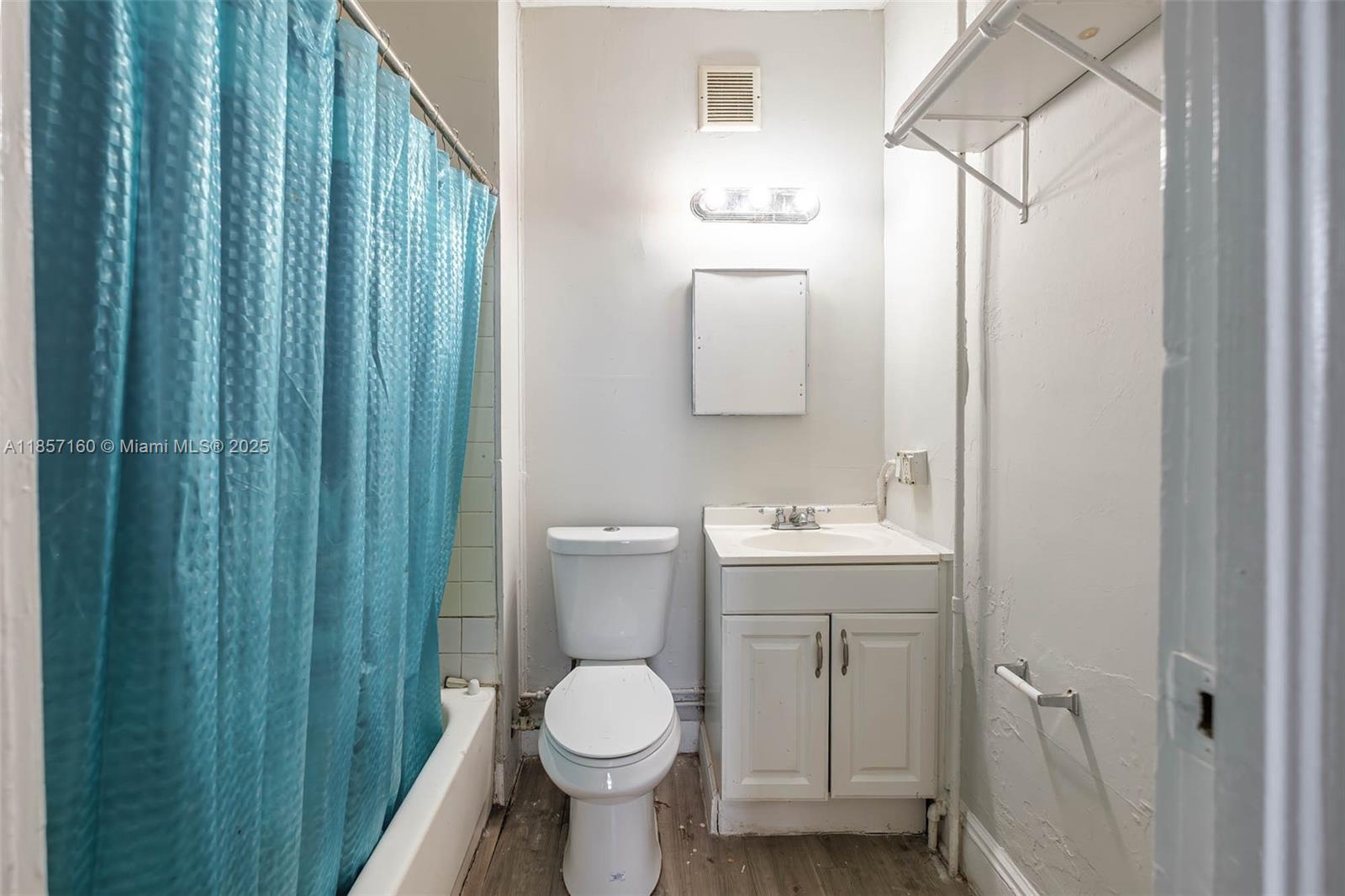   /   sq. ft. $ 2025-08-12 0 Photo