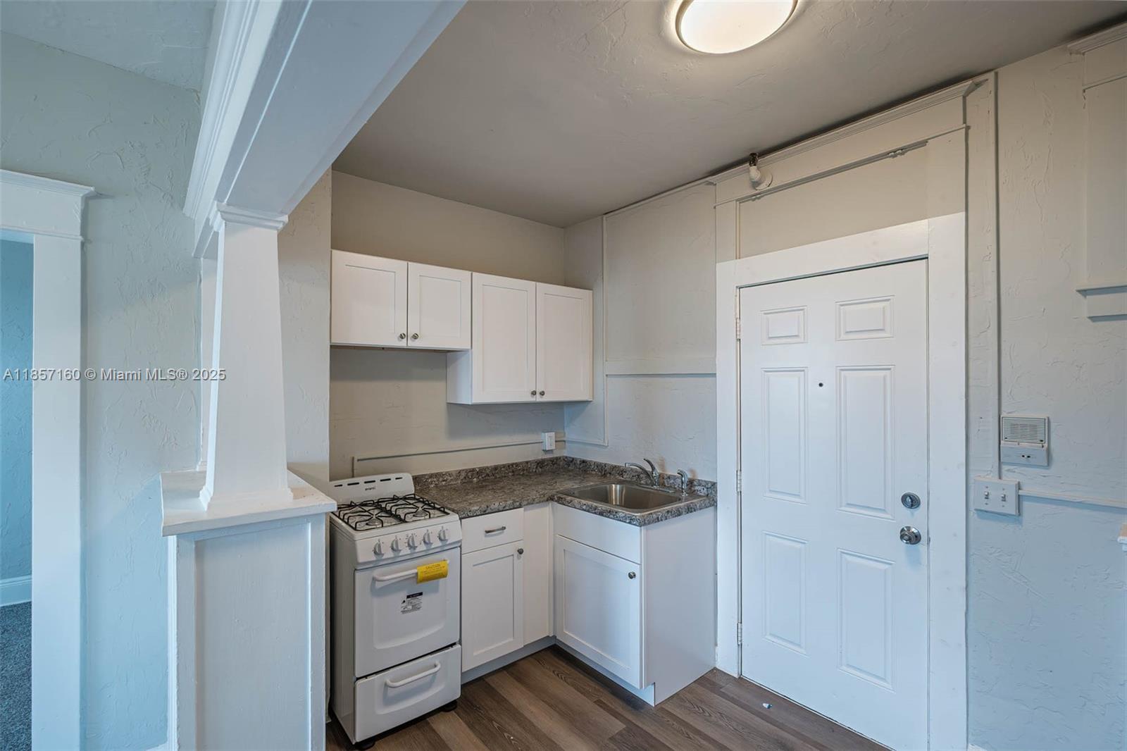   /   sq. ft. $ 2025-08-12 0 Photo