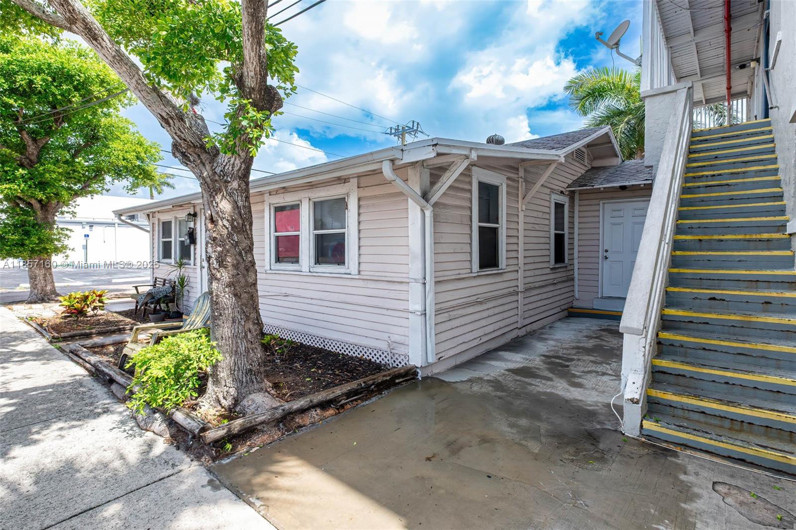   /   sq. ft. $ 2025-08-12 0 Photo
