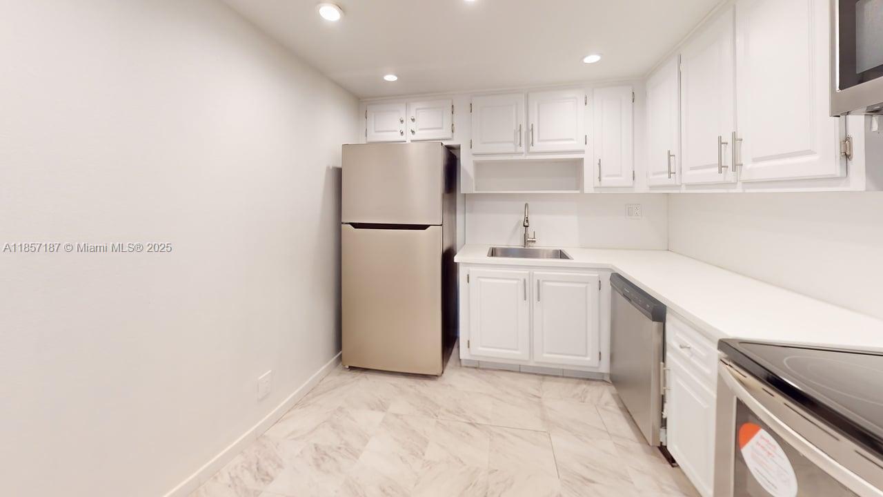 Photo of 500 Three Islands Blvd  #822, Hallandale Beach, Florida, 33009 - 