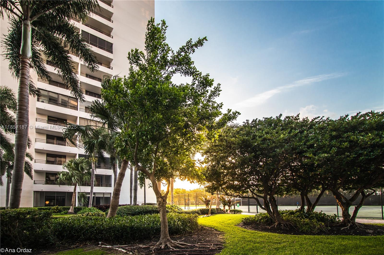 Photo of 500 Three Islands Blvd  #822, Hallandale Beach, Florida, 33009 - 