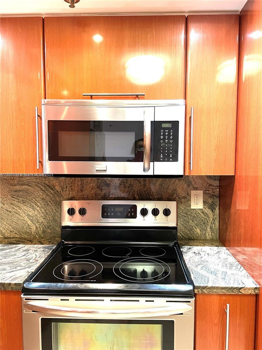 1103 2 / 2 1232 sq. ft. $ 2025-08-12 0 foto