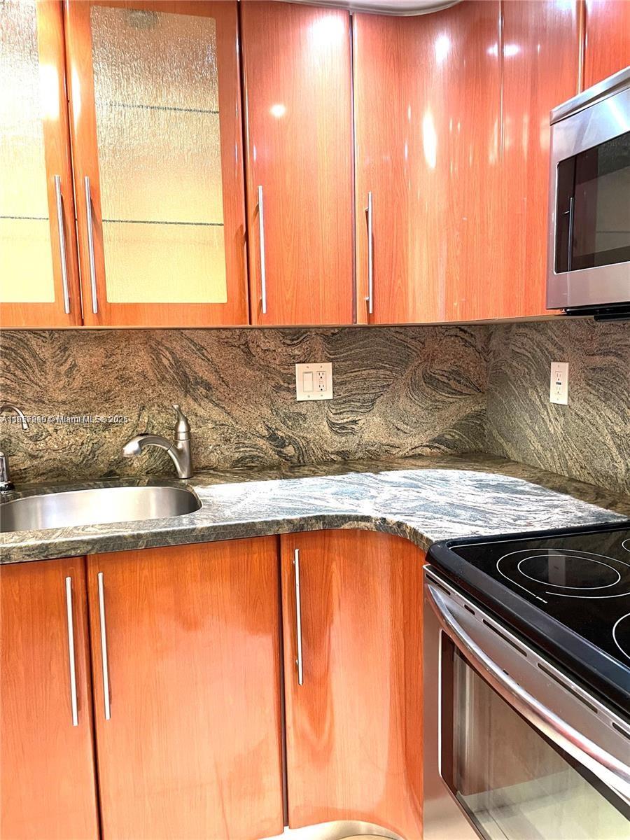 1103 2 / 2 1232 sq. ft. $ 2025-08-12 0 foto