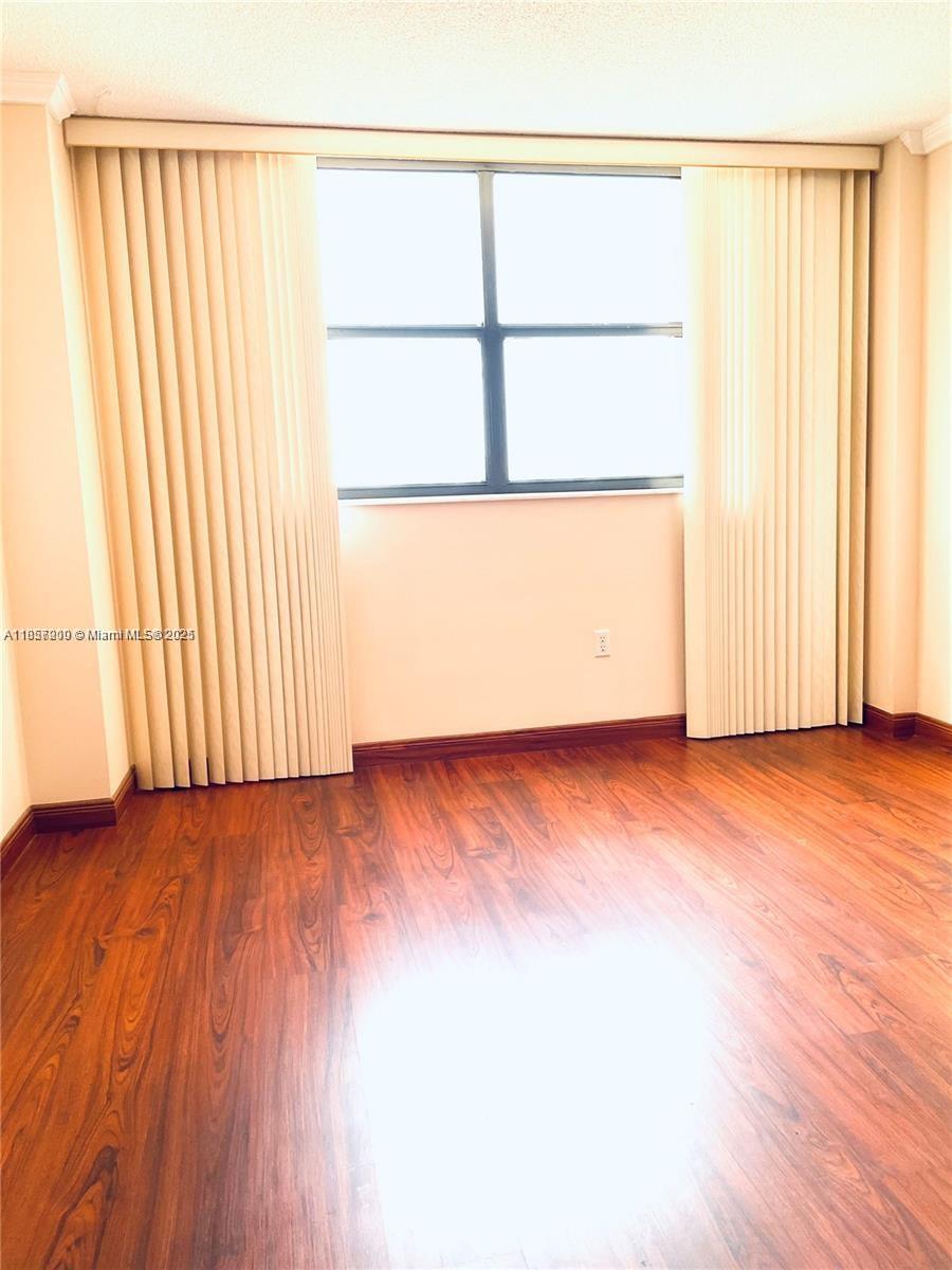 1103 2 / 2 1232 sq. ft. $ 2025-08-12 0 foto