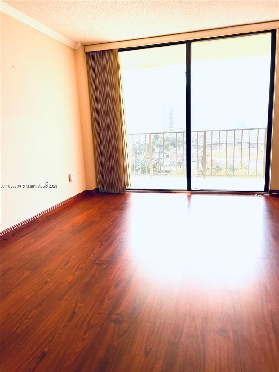 1103 2 / 2 1232 sq. ft. $ 2025-08-12 0 foto