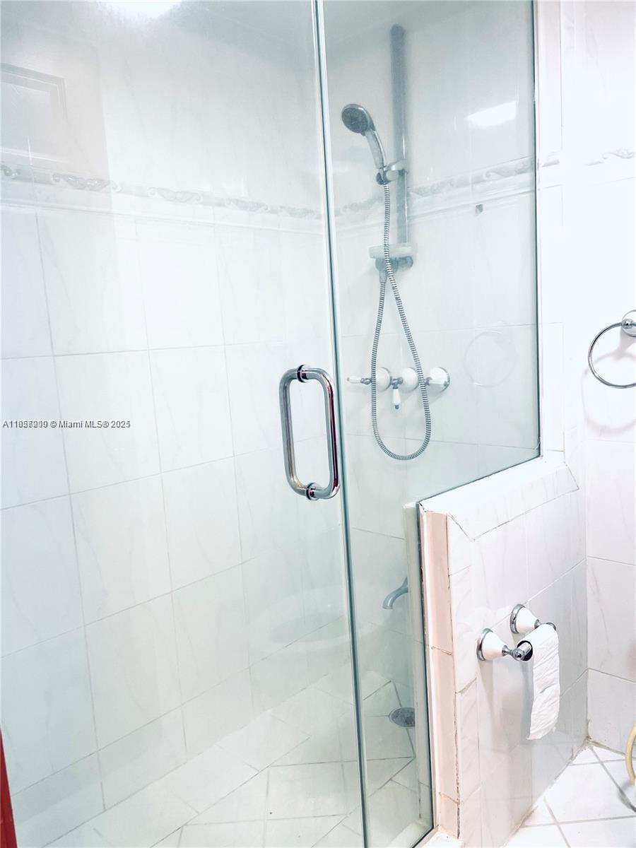 1103 2 / 2 1232 sq. ft. $ 2025-08-12 0 foto