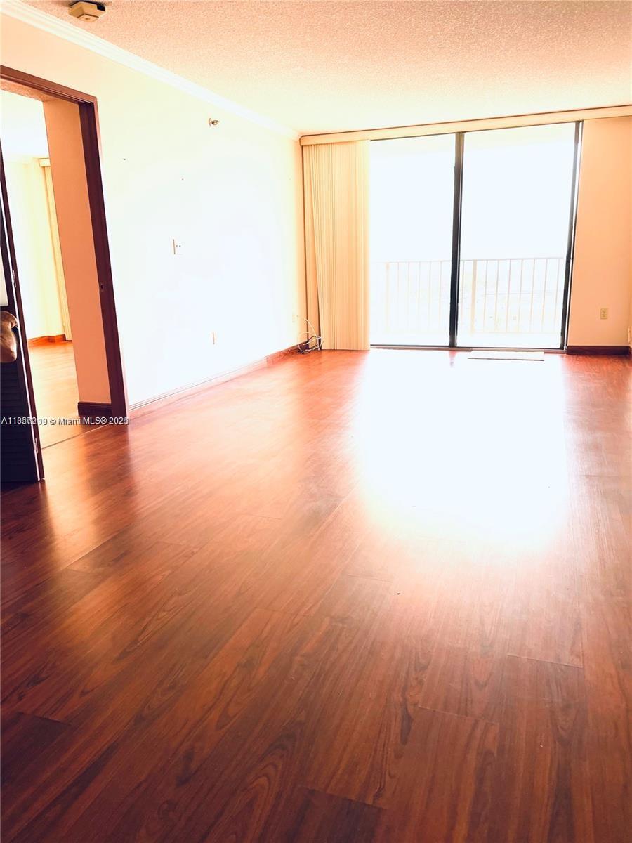 1103 2 / 2 1232 sq. ft. $ 2025-08-12 0 foto