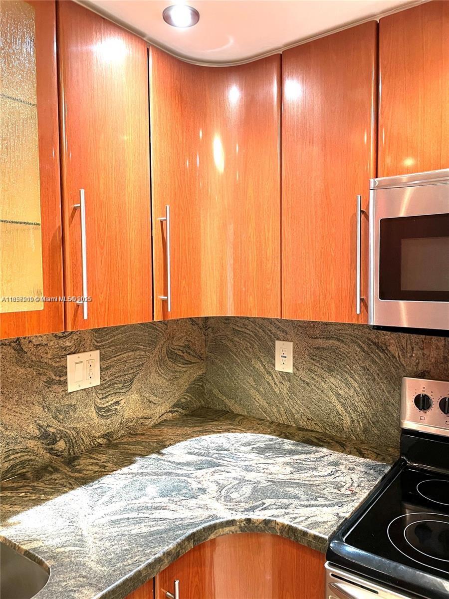 1103 2 / 2 1232 sq. ft. $ 2025-08-12 0 foto