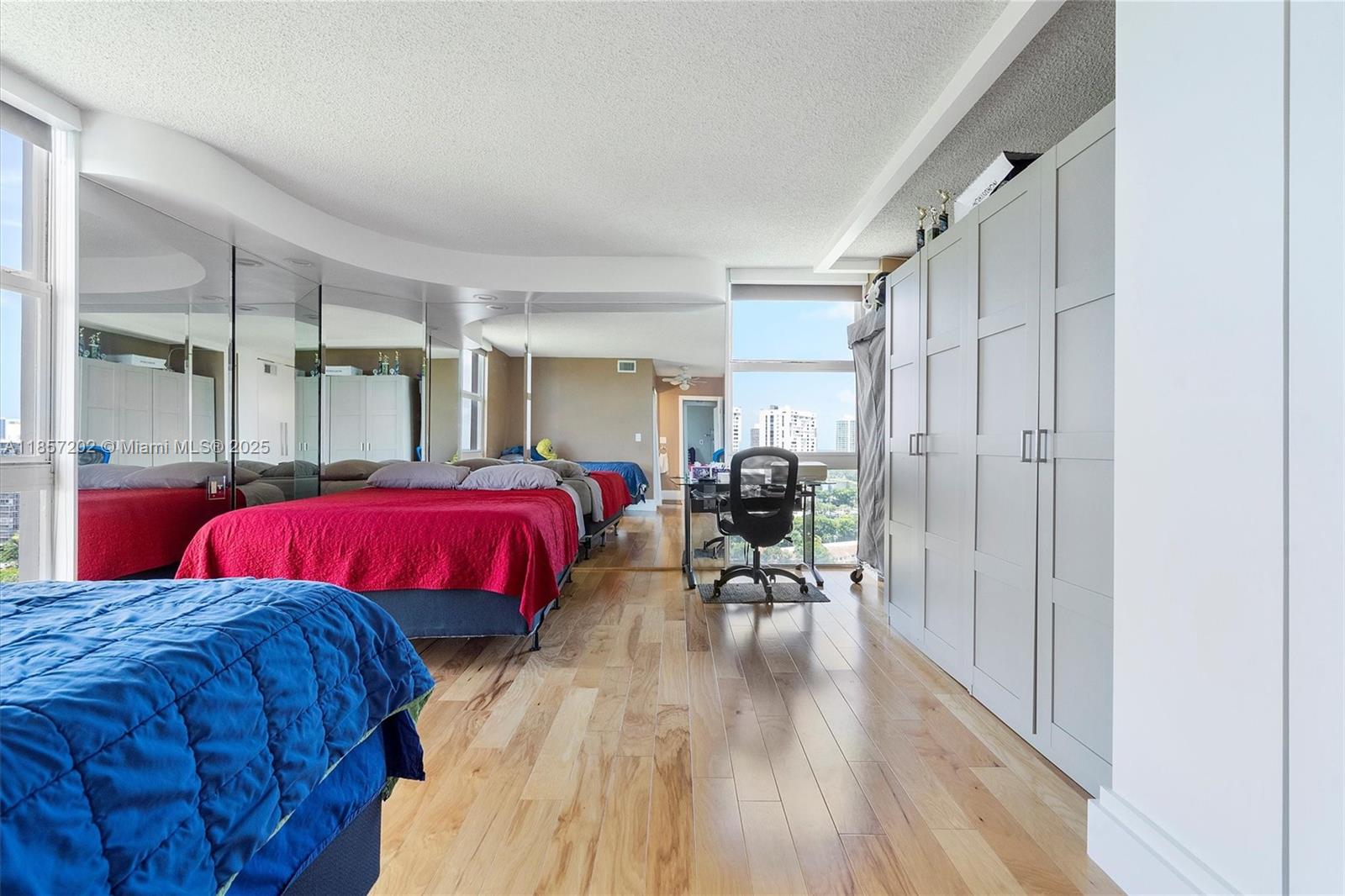 Photo of 20379 Country Club Dr  #1933, Aventura, Florida, 33180 - 