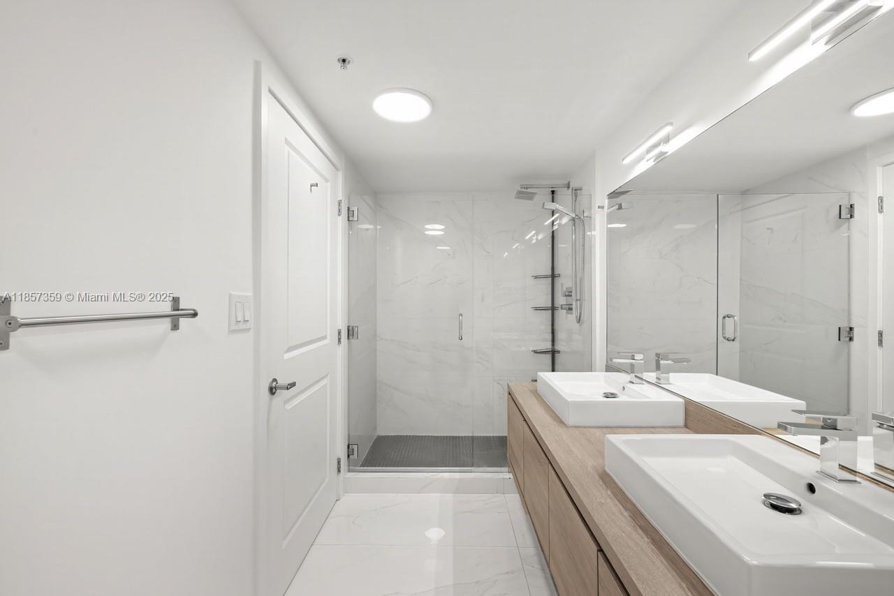 Photo of 400 Sunny Isles Blvd  #1602, Sunny Isles Beach, Florida, 33160 - 