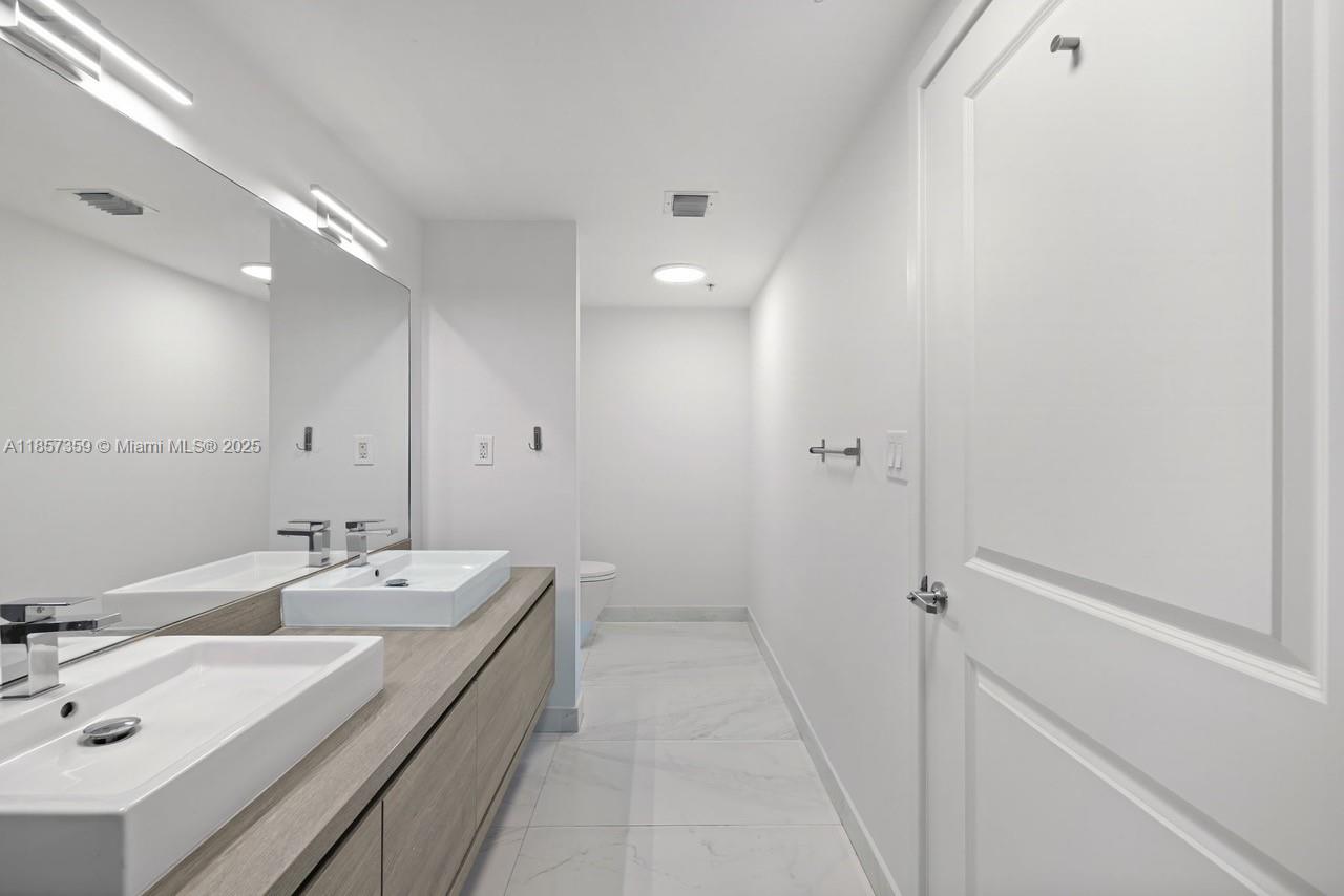 Photo of 400 Sunny Isles Blvd  #1602, Sunny Isles Beach, Florida, 33160 - 