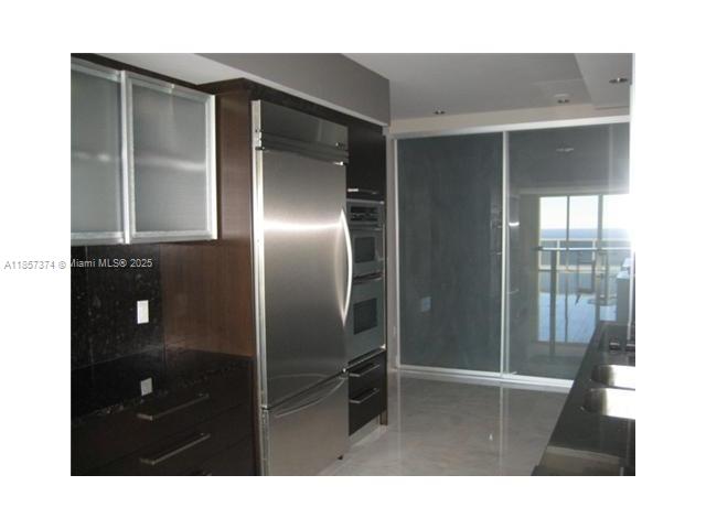Ver detalles PH4402 3 / 5 2570 sq. ft. $ 2025-08-12 0 foto
