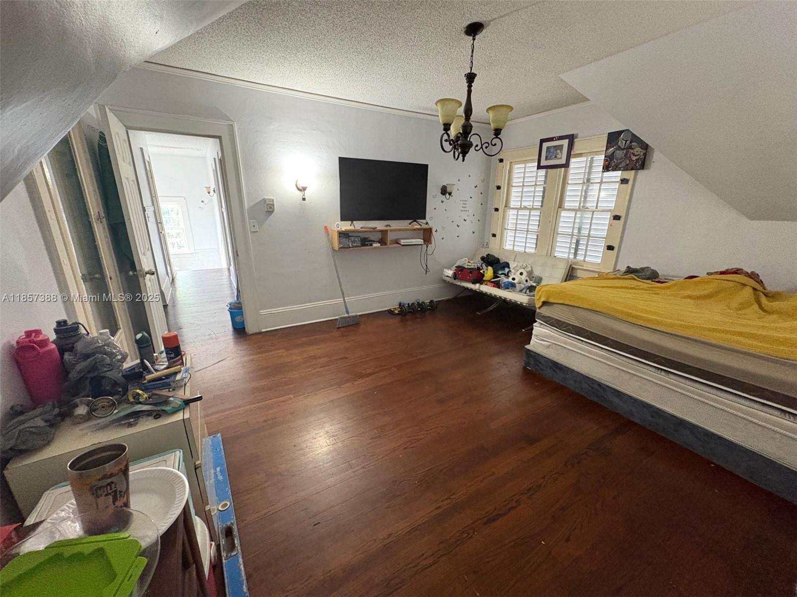   /  2582 sq. ft. $ 2025-08-12 0 Photo