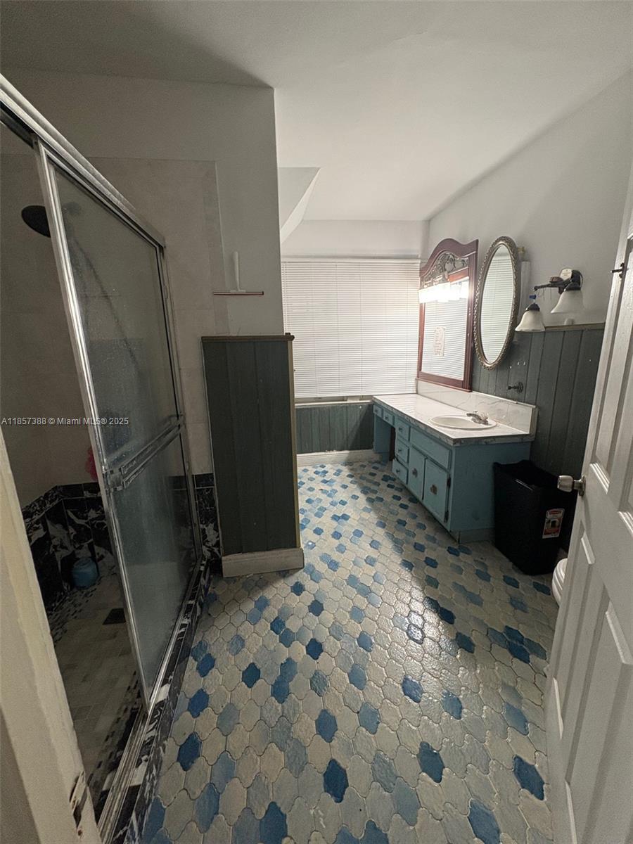   /  2582 sq. ft. $ 2025-08-12 0 Photo