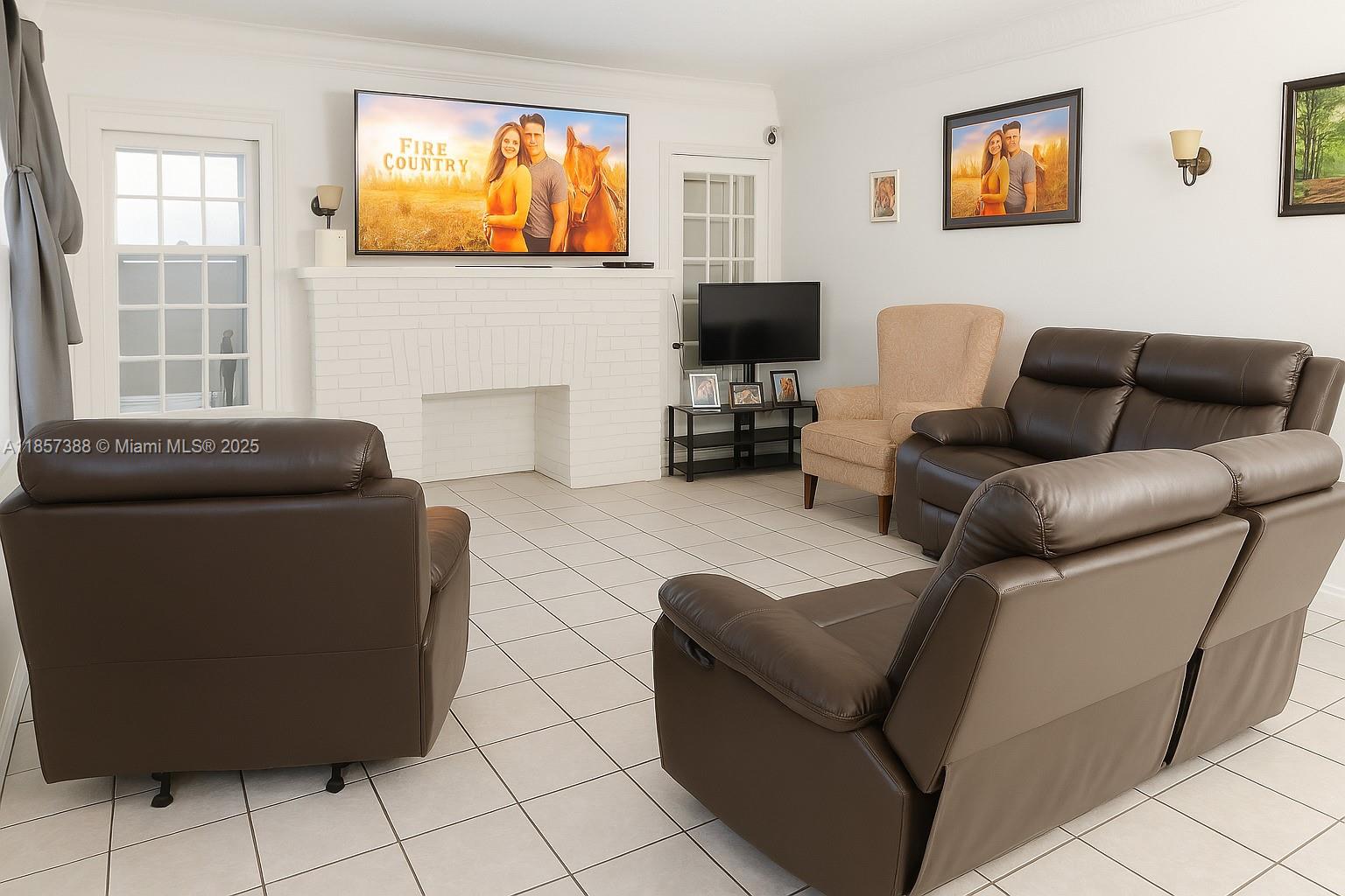   /  2582 sq. ft. $ 2025-08-12 0 Photo
