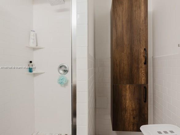 See details / 3296 sq. ft. $ 2025-08-12 0 Photo
