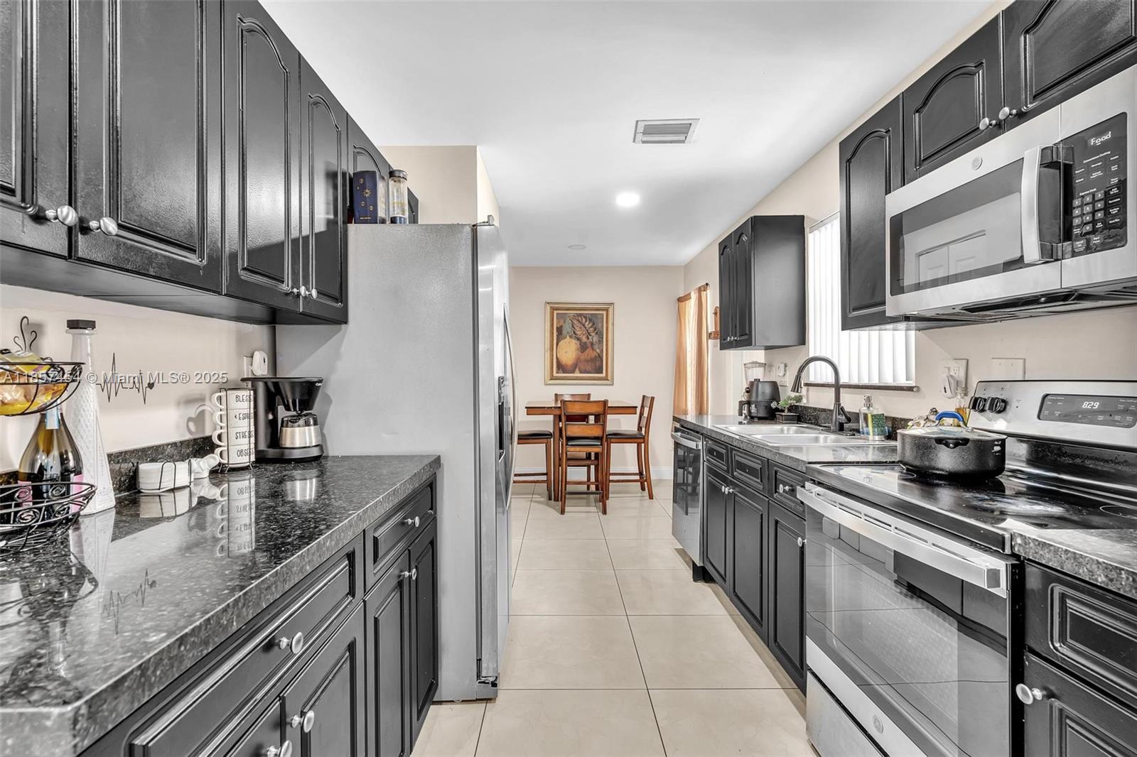 Ver detalles / sq. ft. $ 2025-08-12 0 foto