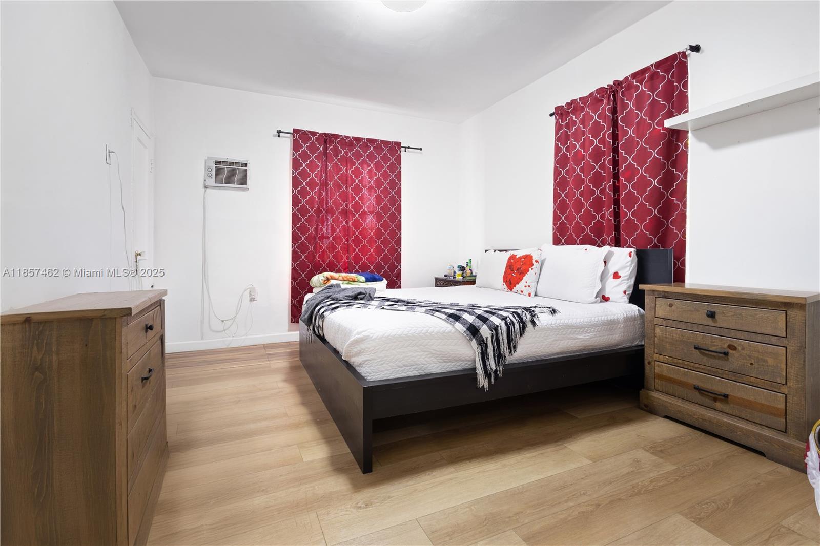  /  1856 sq. ft. $ 2025-08-12 0 Photo