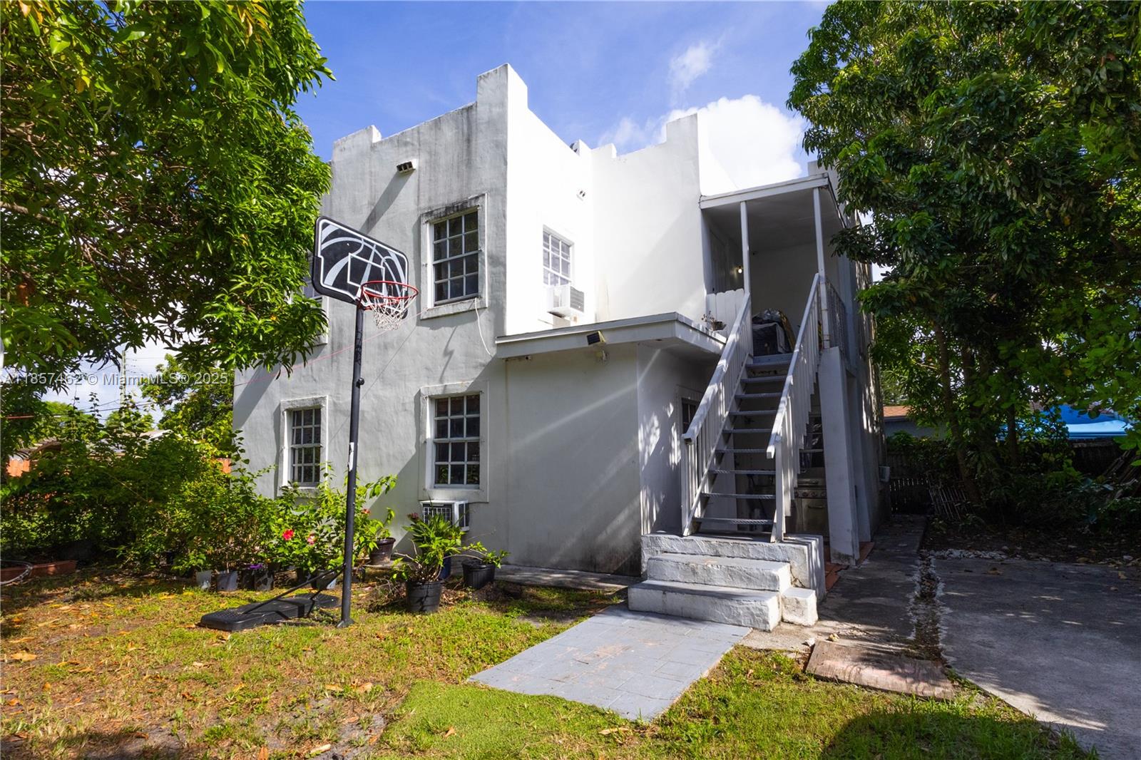   /  1856 sq. ft. $ 2025-08-12 0 Photo
