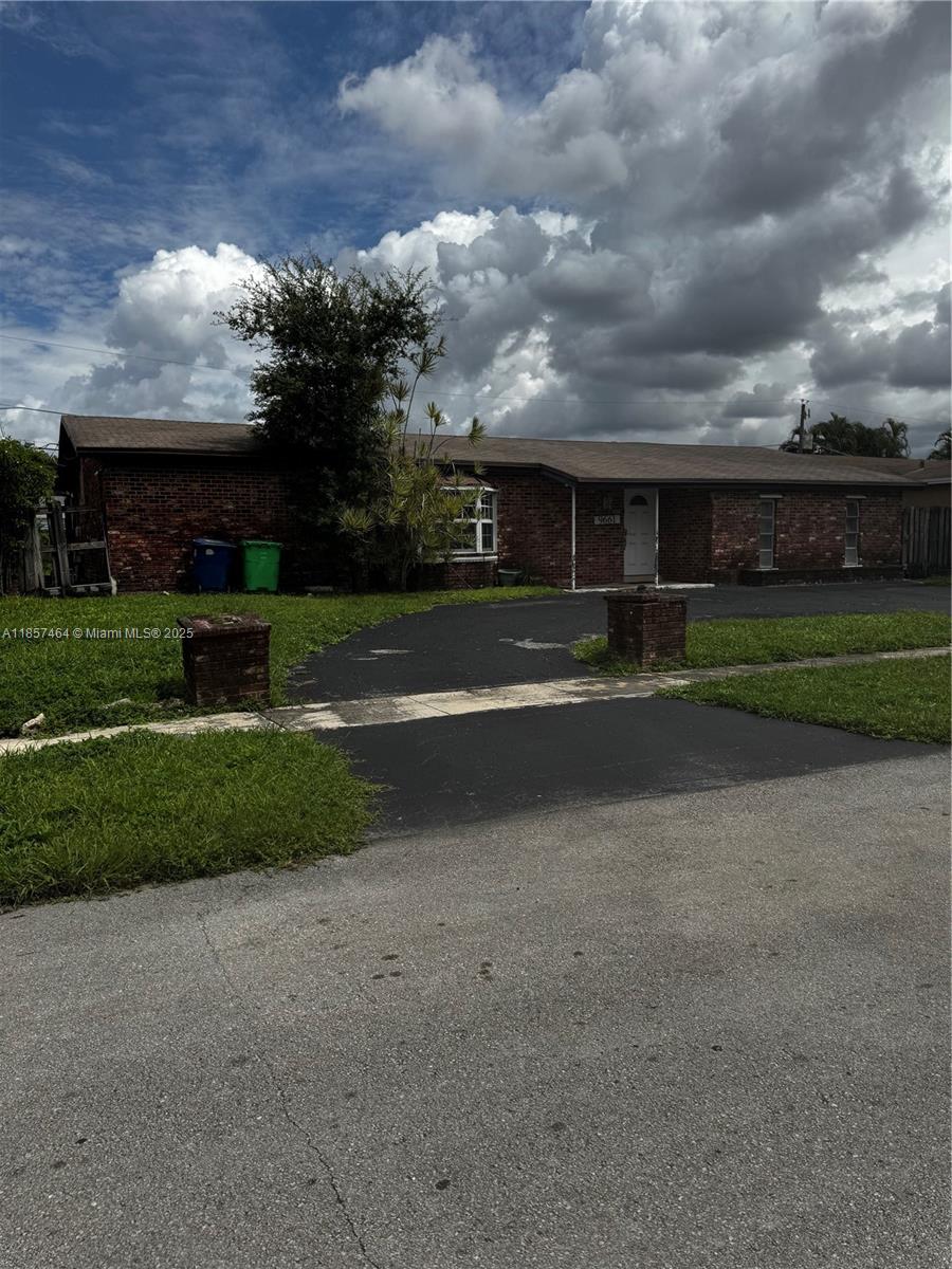 9661 4 / 3 1768 sq. ft. $ 2025-08-12 0 Photo