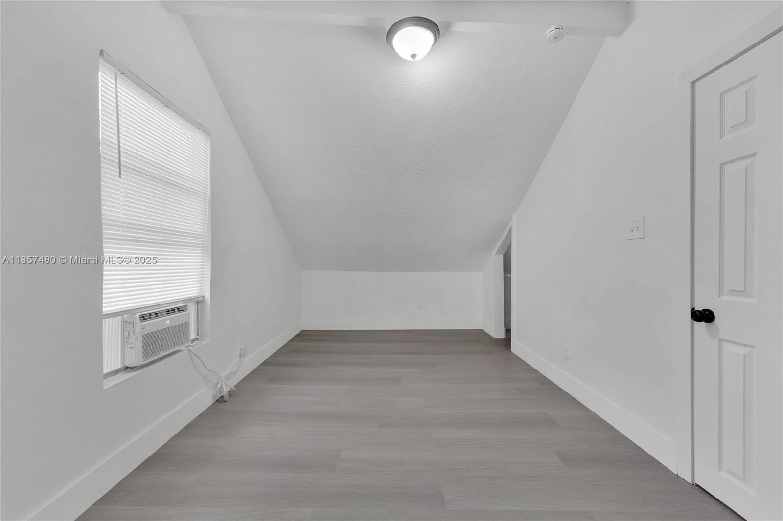 See details / 2172 sq. ft. $ 2025-08-12 0 Photo