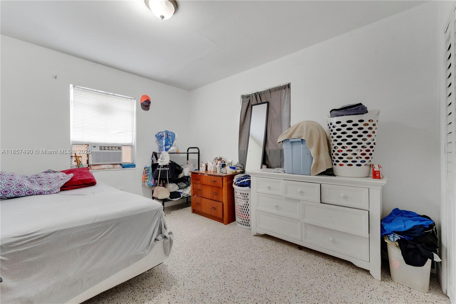 See details / 2172 sq. ft. $ 2025-08-12 0 Photo