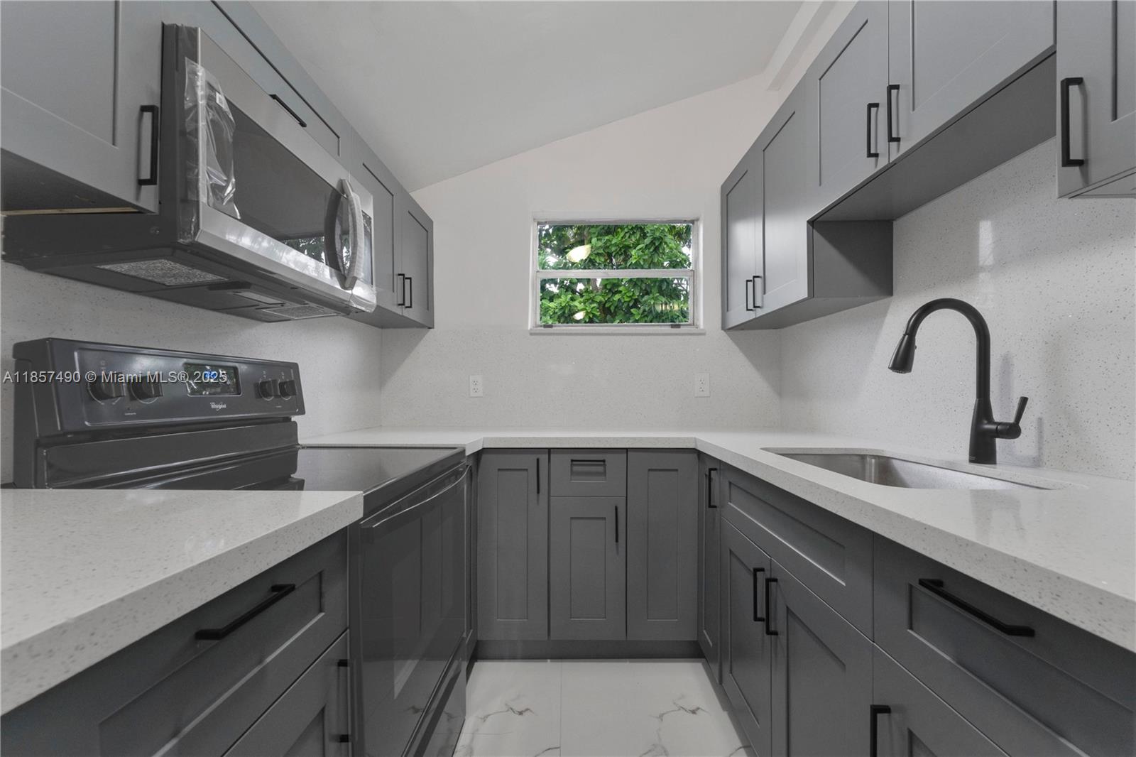 See details / 2172 sq. ft. $ 2025-08-12 0 Photo
