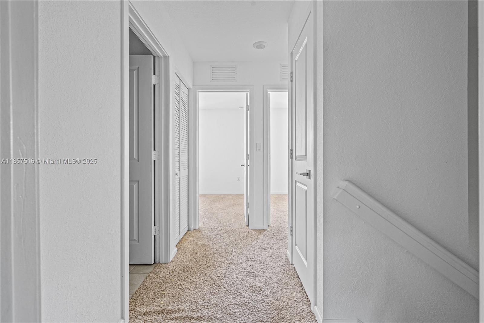 See details 2431 3 / 3 1302 sq. ft. $ 2025-11-10 0 Photo