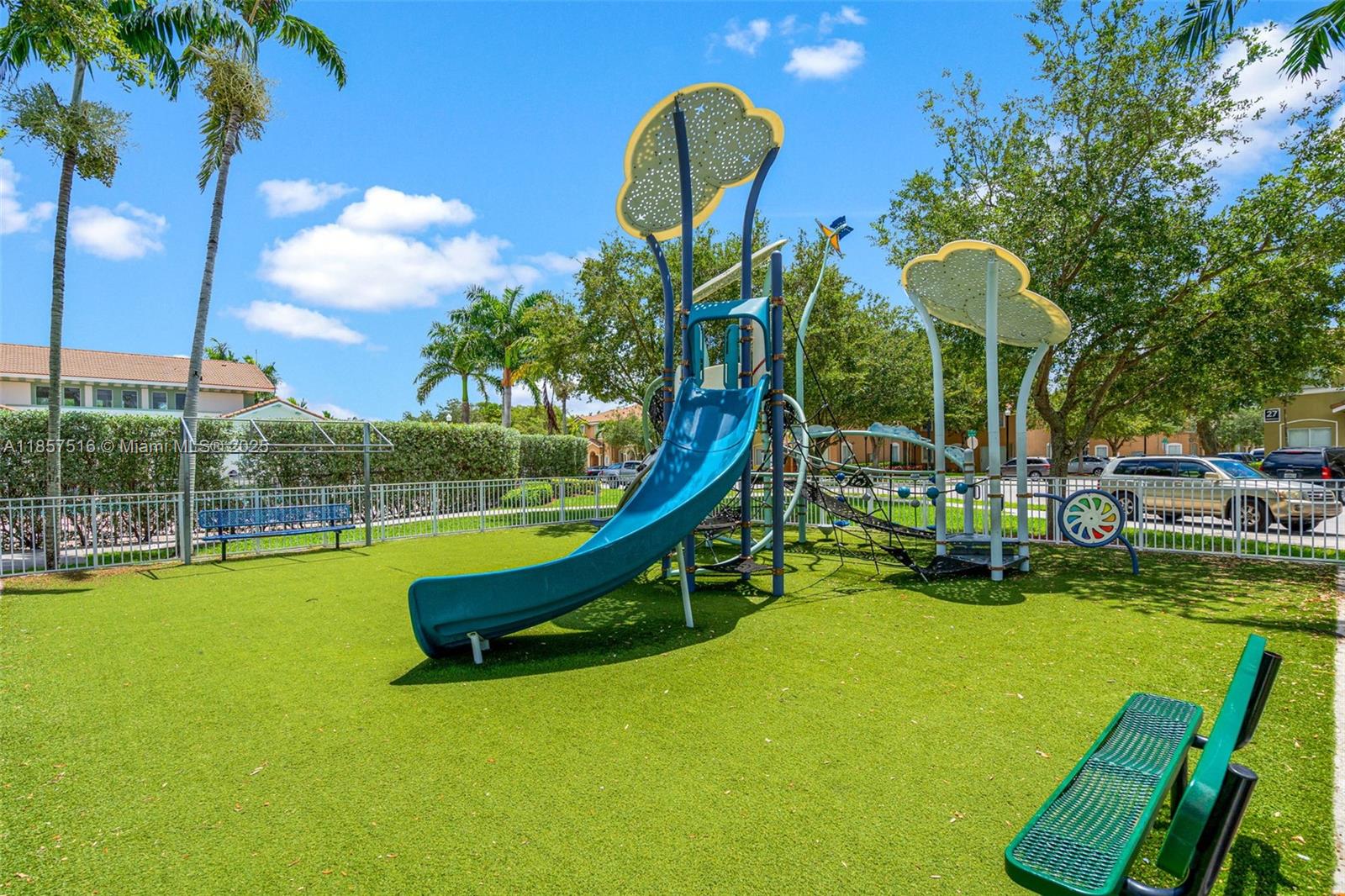 See details 2431 3 / 3 1302 sq. ft. $ 2025-11-10 0 Photo