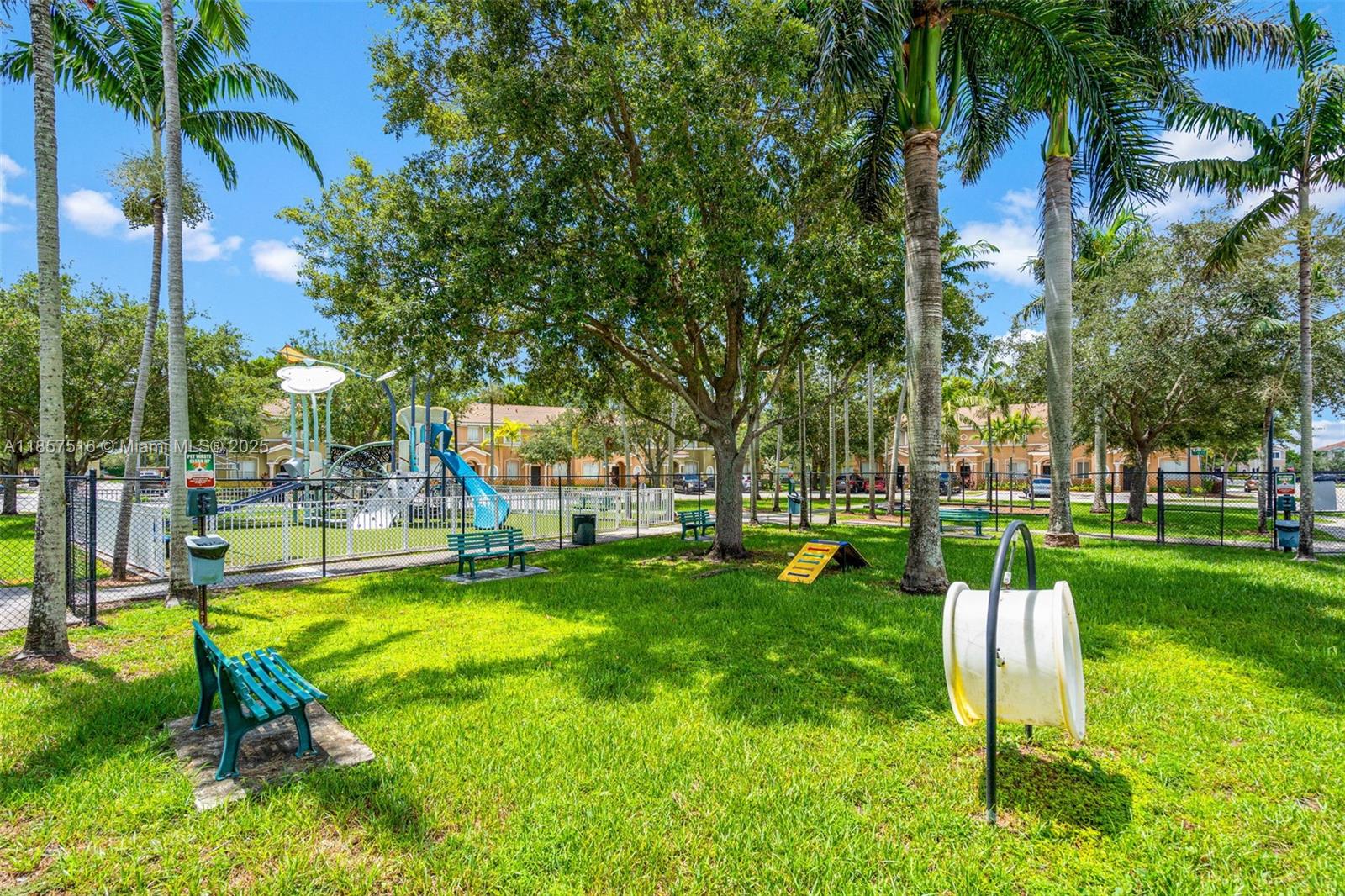 See details 2431 3 / 3 1302 sq. ft. $ 2025-11-10 0 Photo