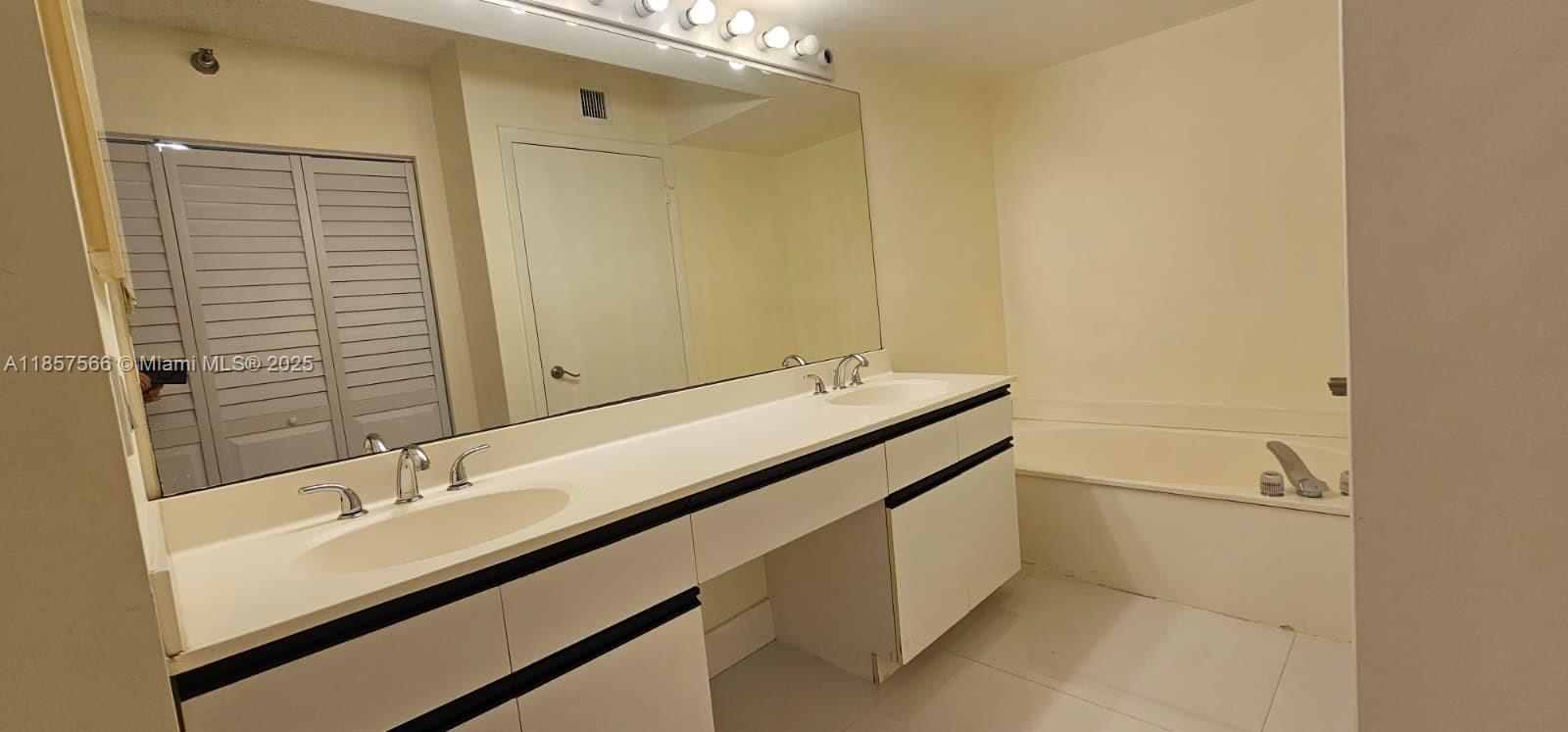 Photo of 3400 192nd St  #303, Aventura, Florida, 33180 - 