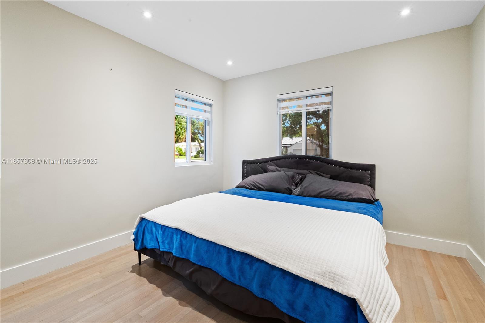 117 4 / 3 2521 sq. ft. $ 2026-01-10 0 Photo