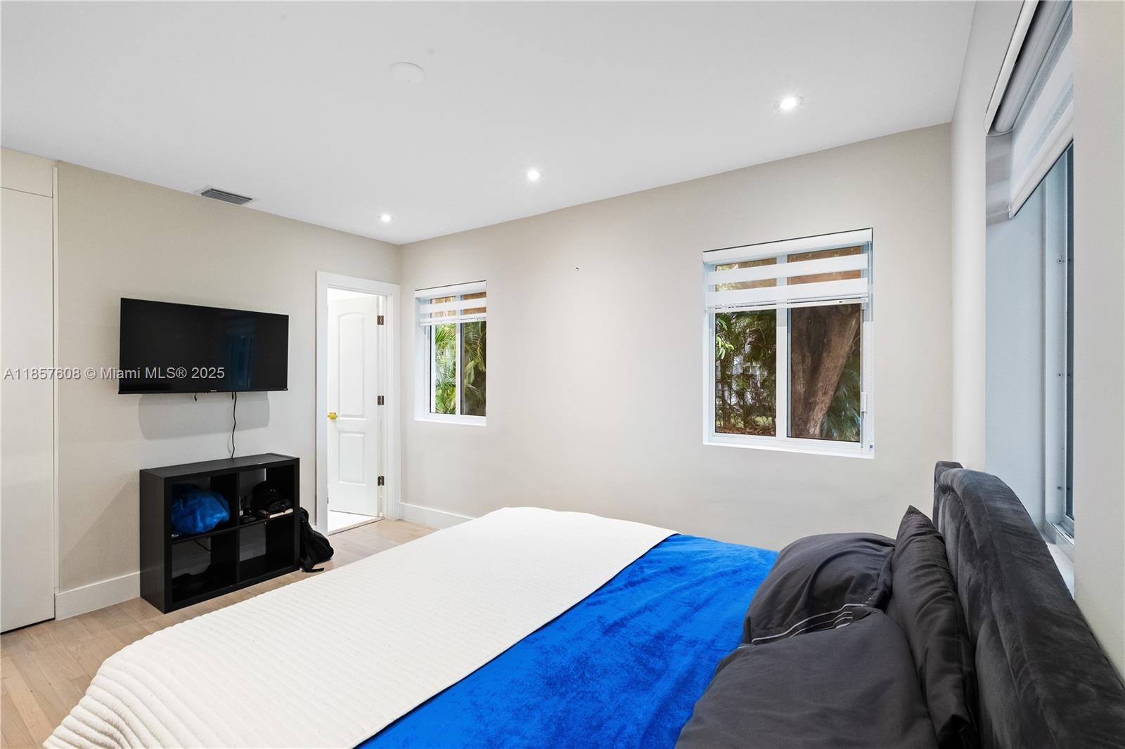 117 4 / 3 2521 sq. ft. $ 2026-01-10 0 Photo