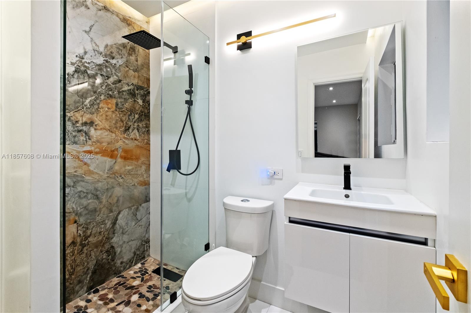 117 4 / 3 2521 sq. ft. $ 2026-01-10 0 Photo