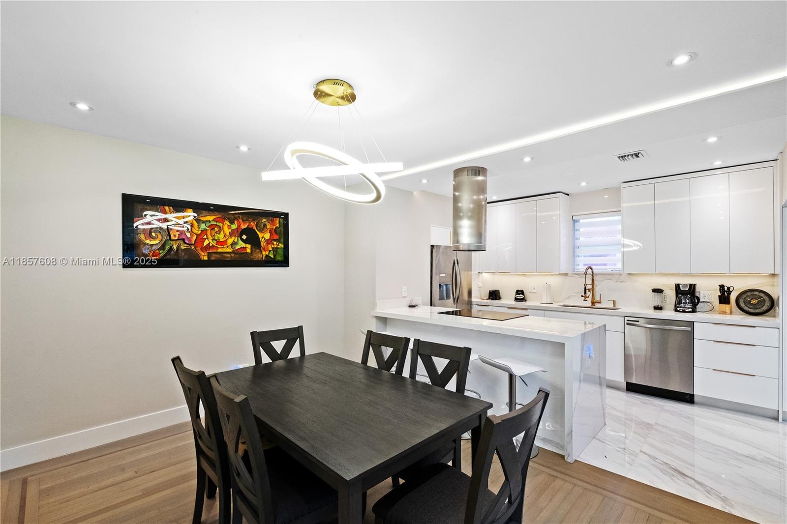 117 4 / 3 2521 sq. ft. $ 2026-01-10 0 Photo