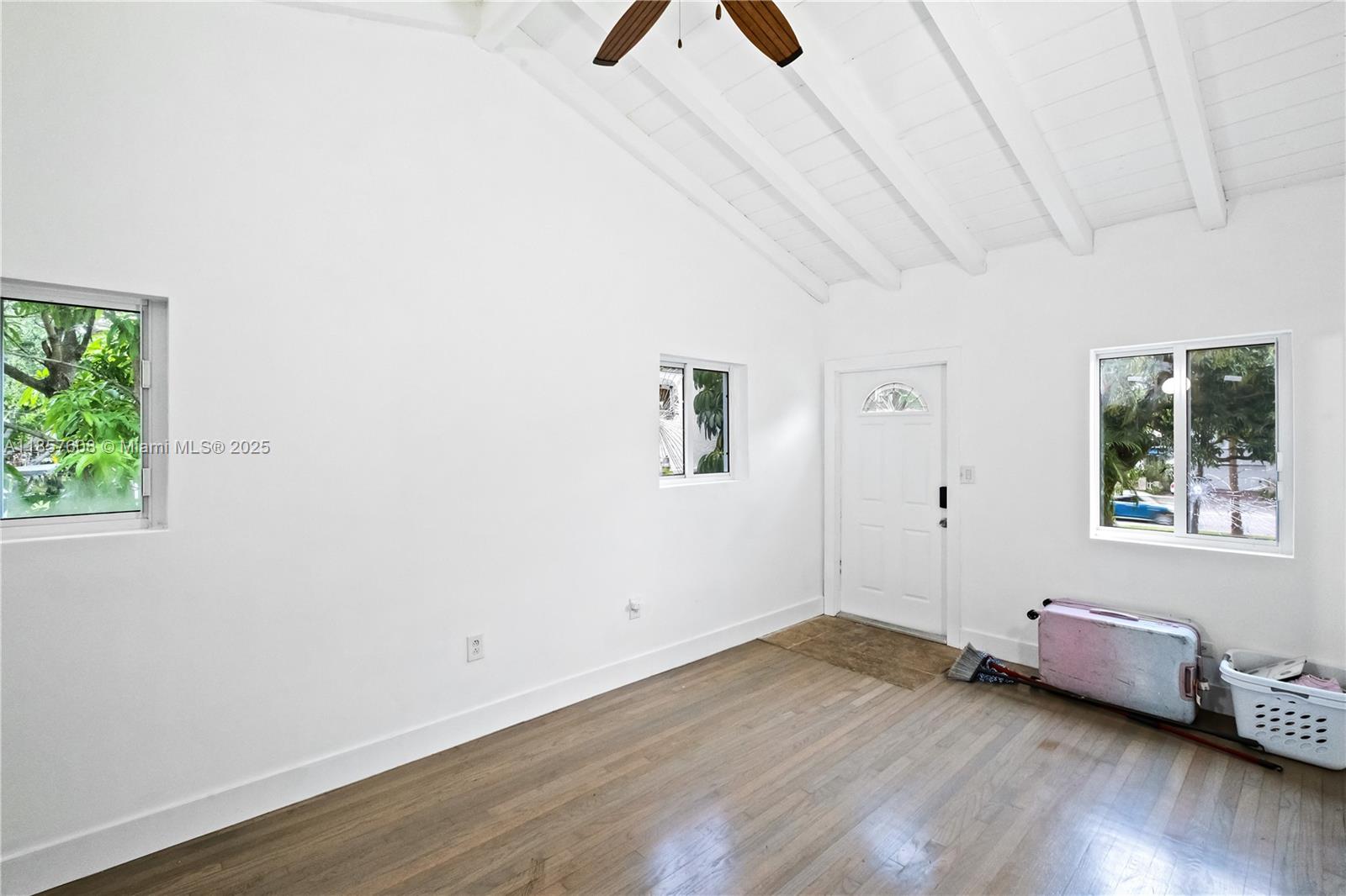 117 4 / 3 2521 sq. ft. $ 2026-01-10 0 Photo