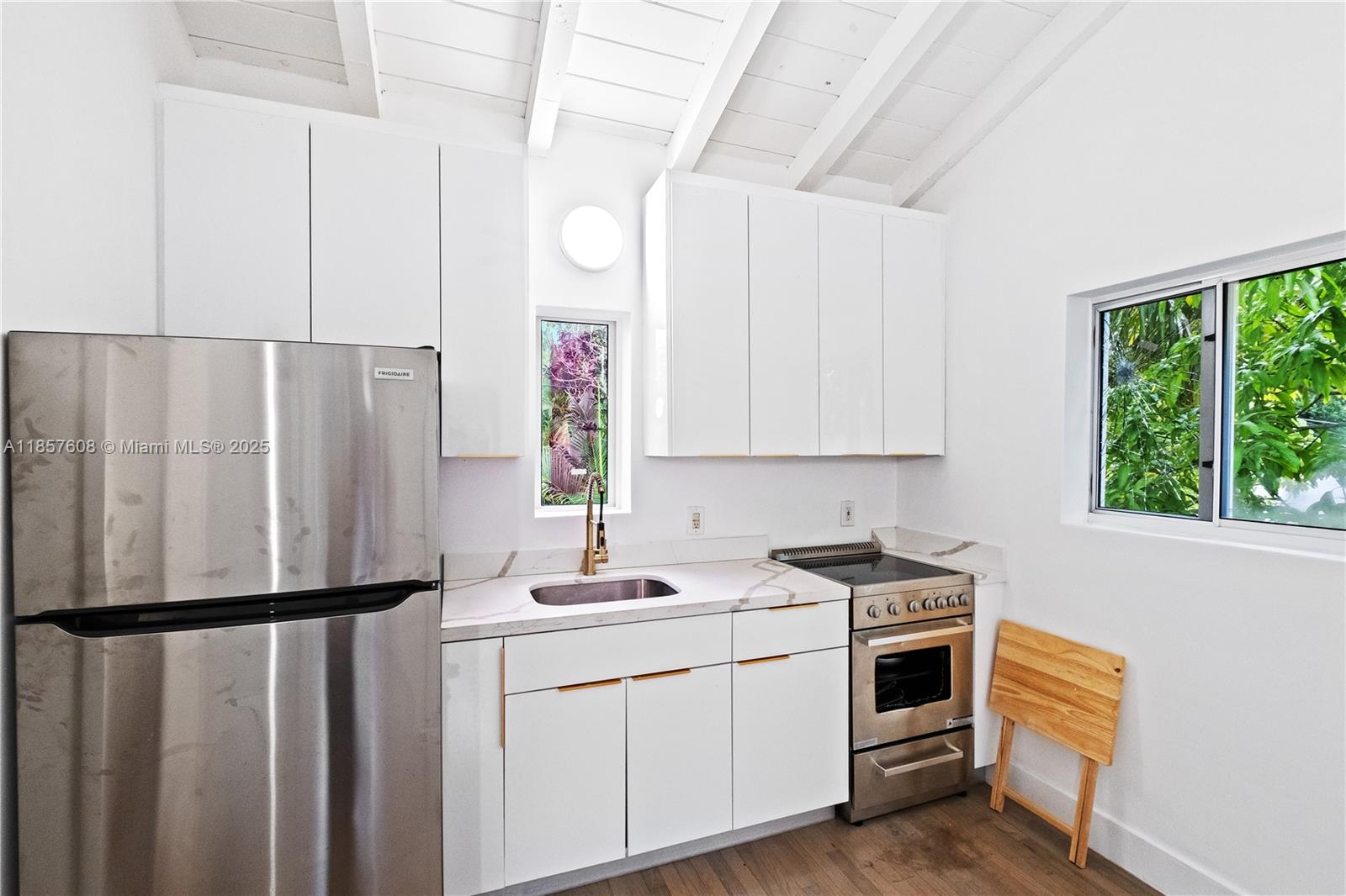 117 4 / 3 2521 sq. ft. $ 2026-01-10 0 Photo