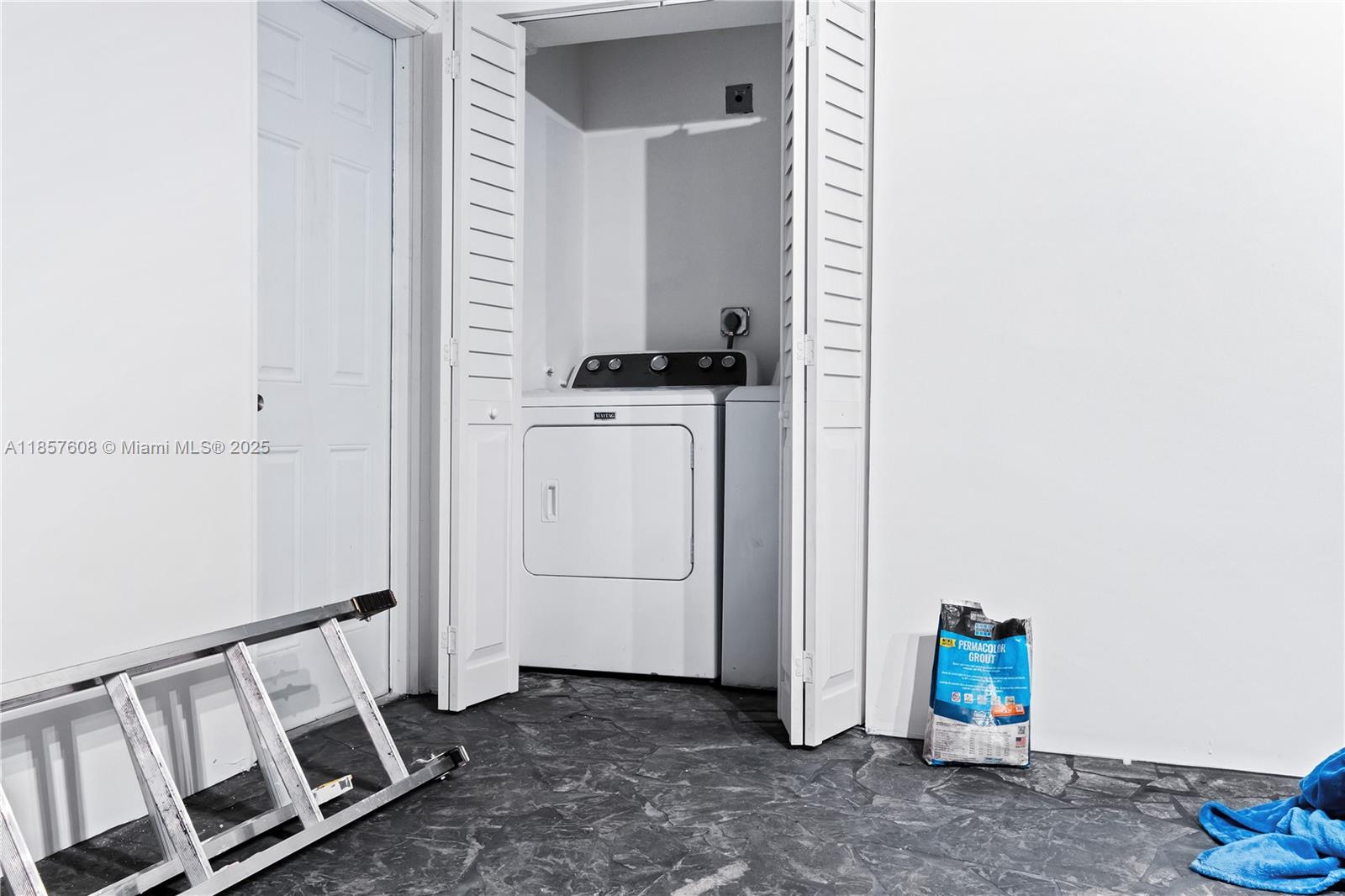 117 4 / 3 2521 sq. ft. $ 2026-01-10 0 Photo