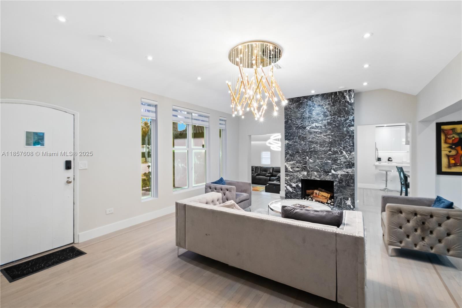 117 4 / 3 2521 sq. ft. $ 2026-01-10 0 Photo