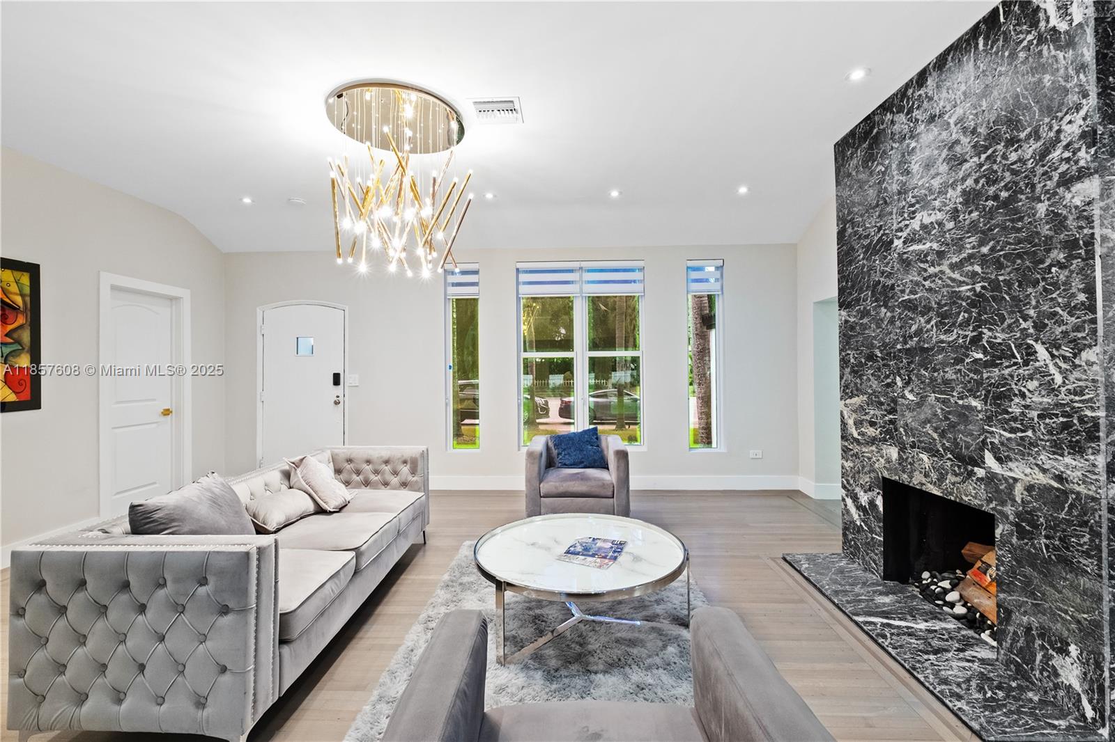 117 4 / 3 2521 sq. ft. $ 2026-01-10 0 Photo