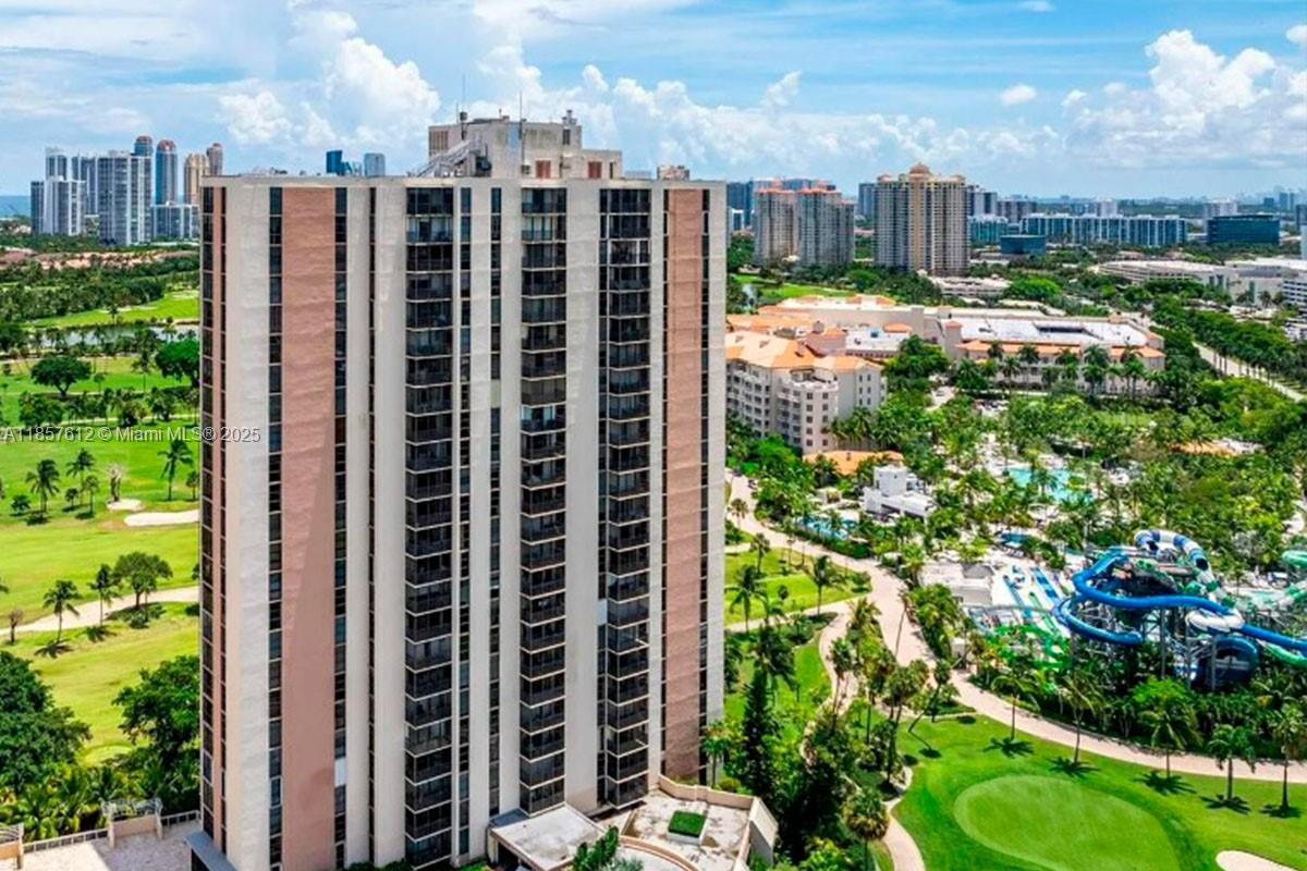 Photo of 20335 Country Club Dr  #1808, Aventura, Florida, 33180 - Coronado Tower I fasade