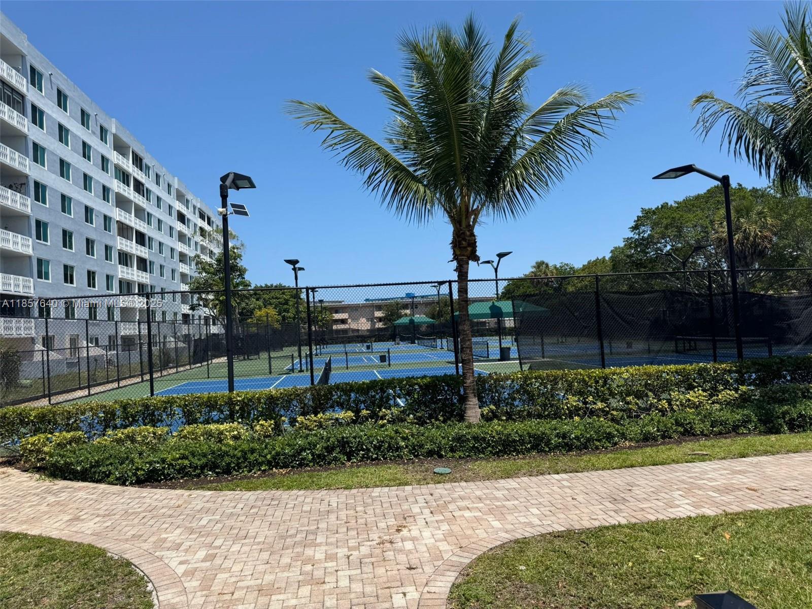 Ver detalles 401 2 / 2 1150 sq. ft. $ 2025-08-12 0 foto