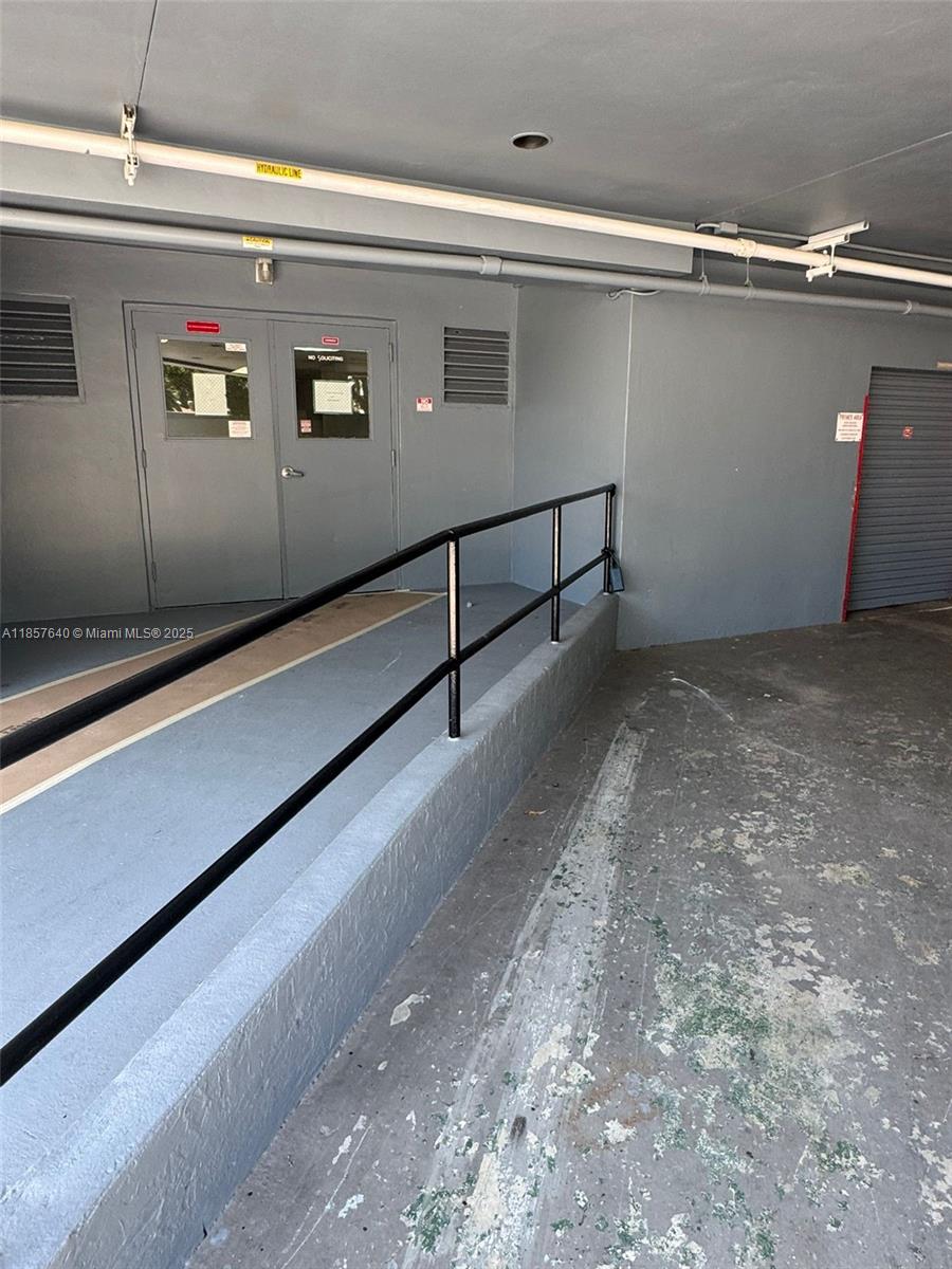 Ver detalles 401 2 / 2 1150 sq. ft. $ 2025-08-12 0 foto