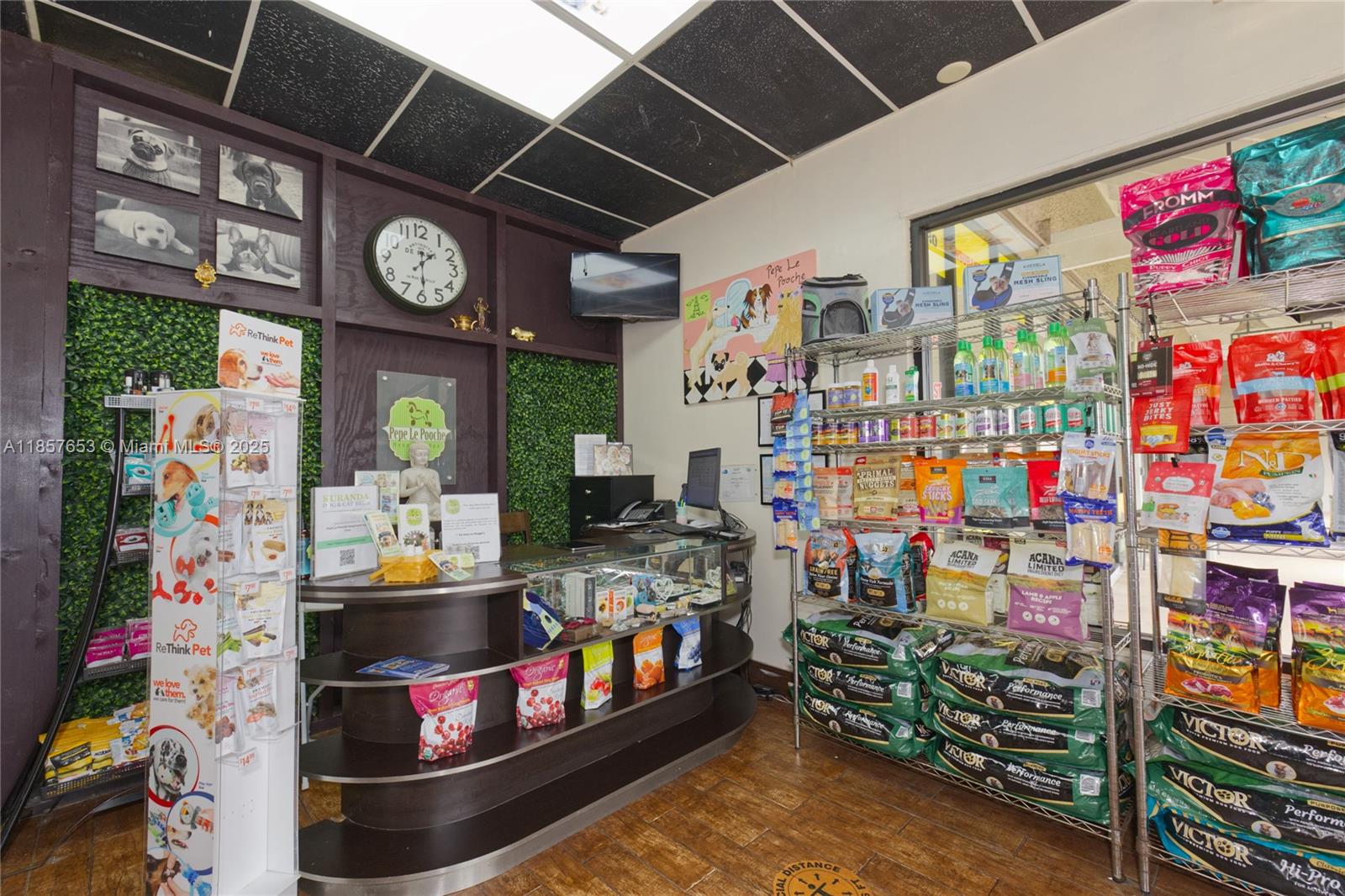 See details / sq. ft. $ 2025-08-12 0 Photo