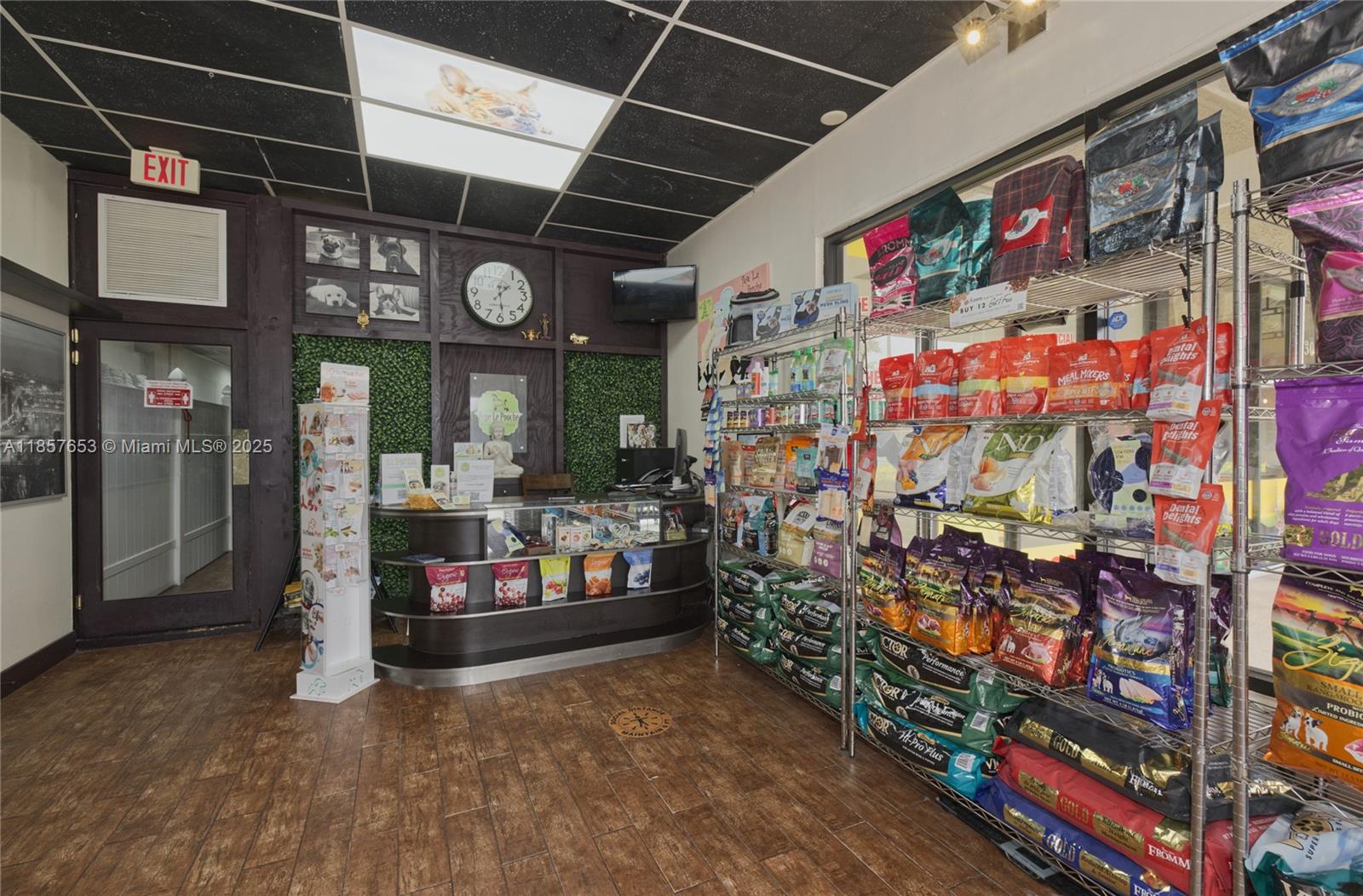 See details / sq. ft. $ 2025-08-12 0 Photo