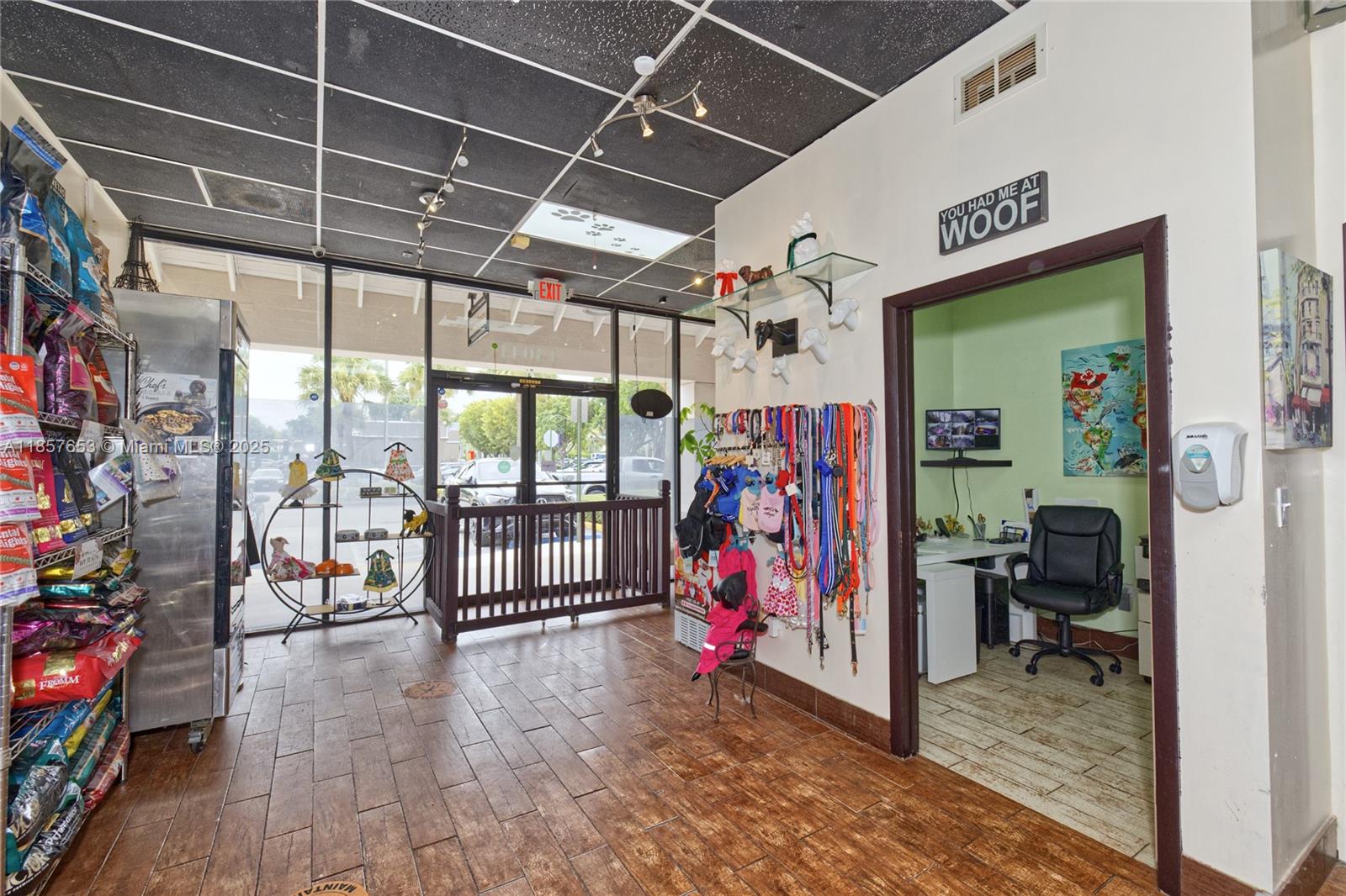 See details / sq. ft. $ 2025-08-12 0 Photo