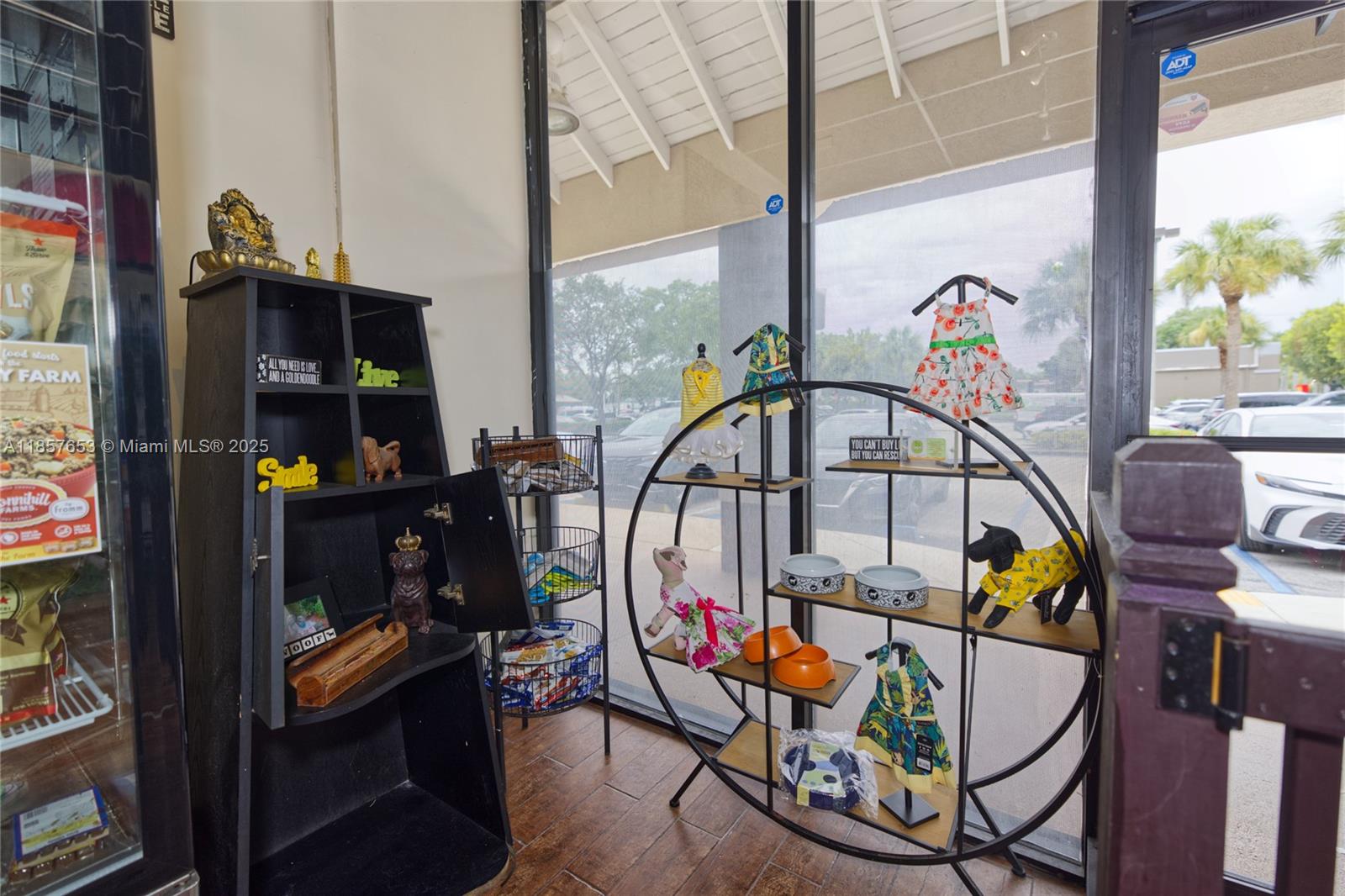 See details / sq. ft. $ 2025-08-12 0 Photo