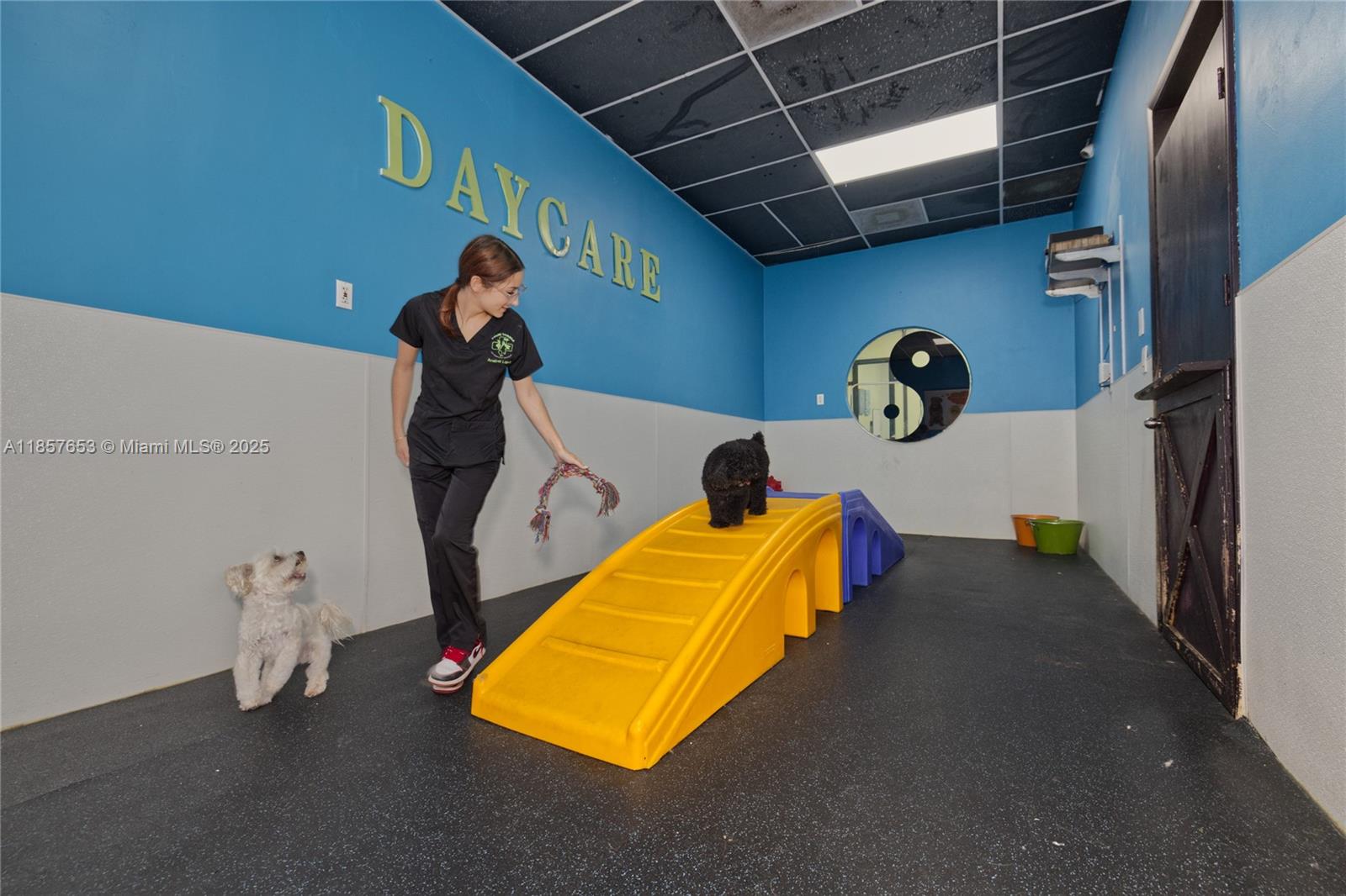 See details / sq. ft. $ 2025-08-12 0 Photo