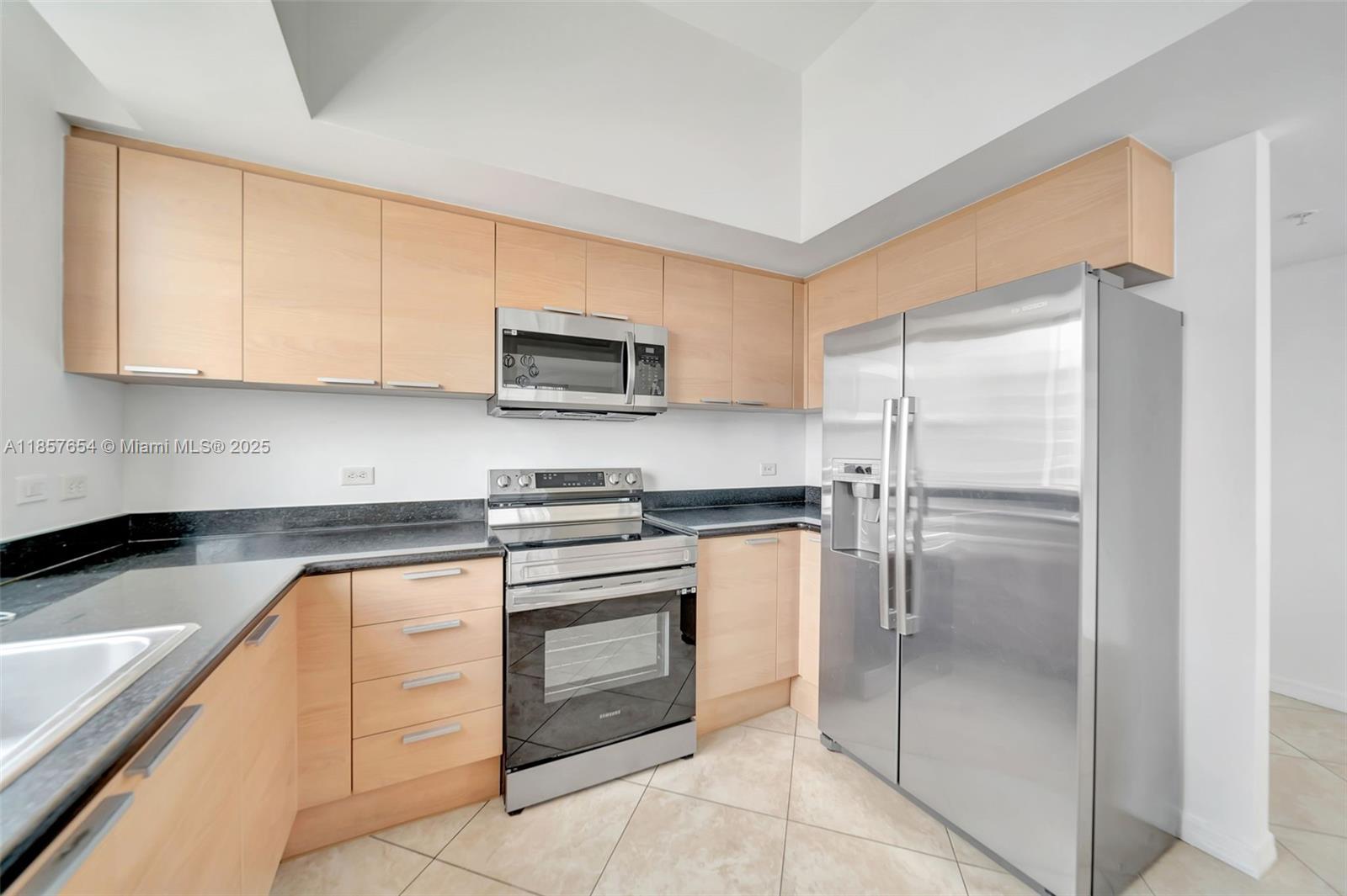 Photo of 140 Dixie Hwy  #1037, Hollywood, Florida, 33020 - 